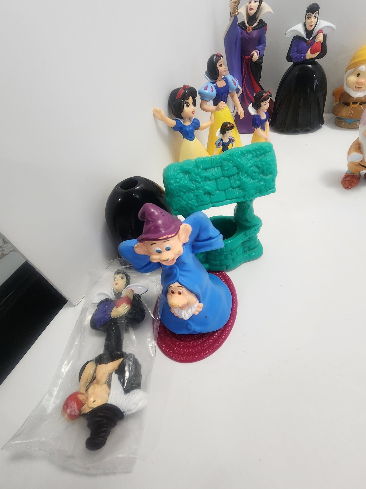 Snow White and The Seven Dwarfs Disney Toys - Disney - Snow White - Snow White Toys - Disney Toys