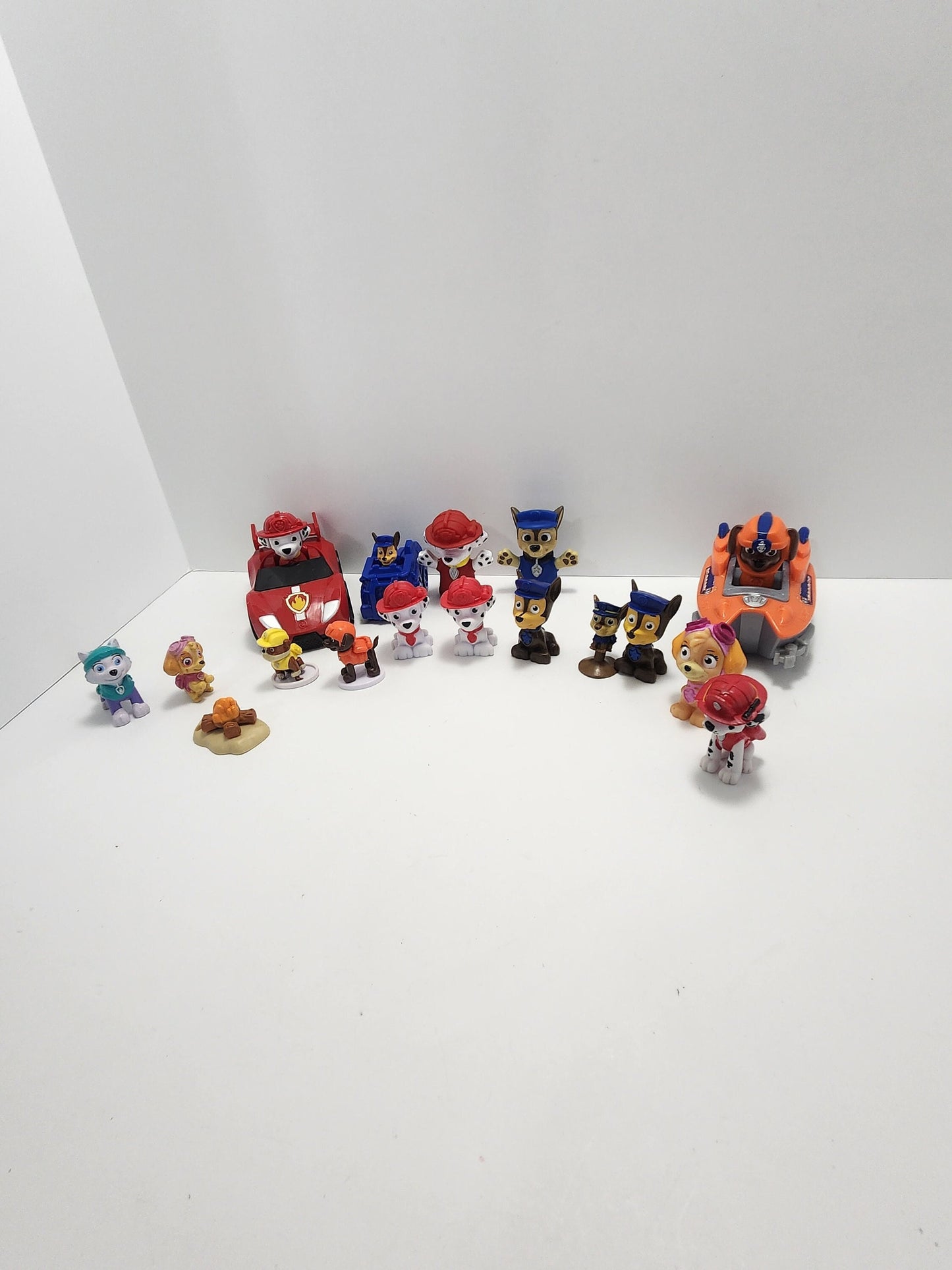 Paw Patrol Action Figures Lot - Paw Patrol - Paw Patrol Toys - Paw Patrol Figures - Disney - Disney Junior - Dogs - Pet Toys