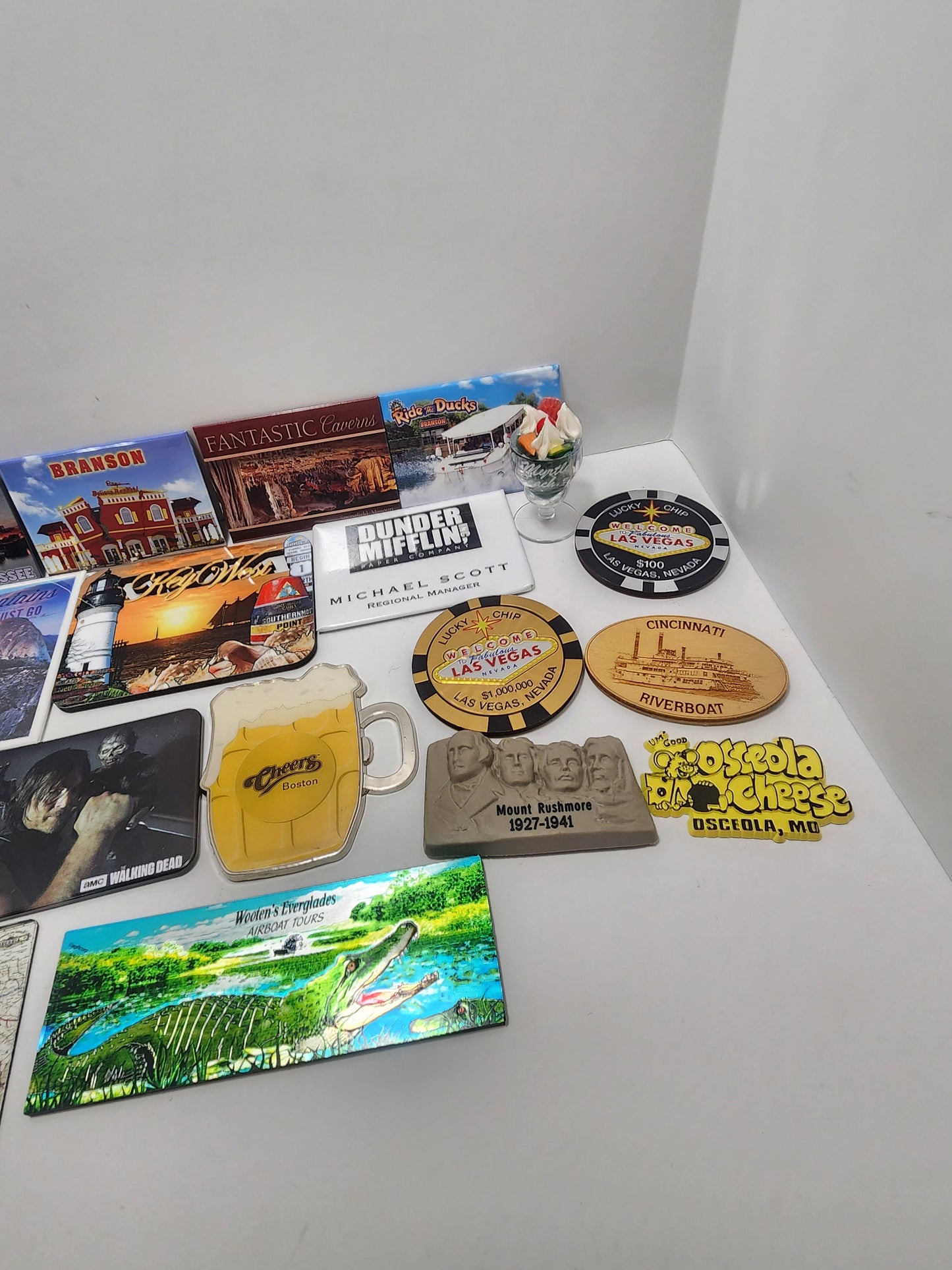 Refrigerator State Magnets Huge Lot of 30 Plus - State Magnetd - Refrigerator Magnets - Magnets - Collectablr Magnets - Traveling Decor