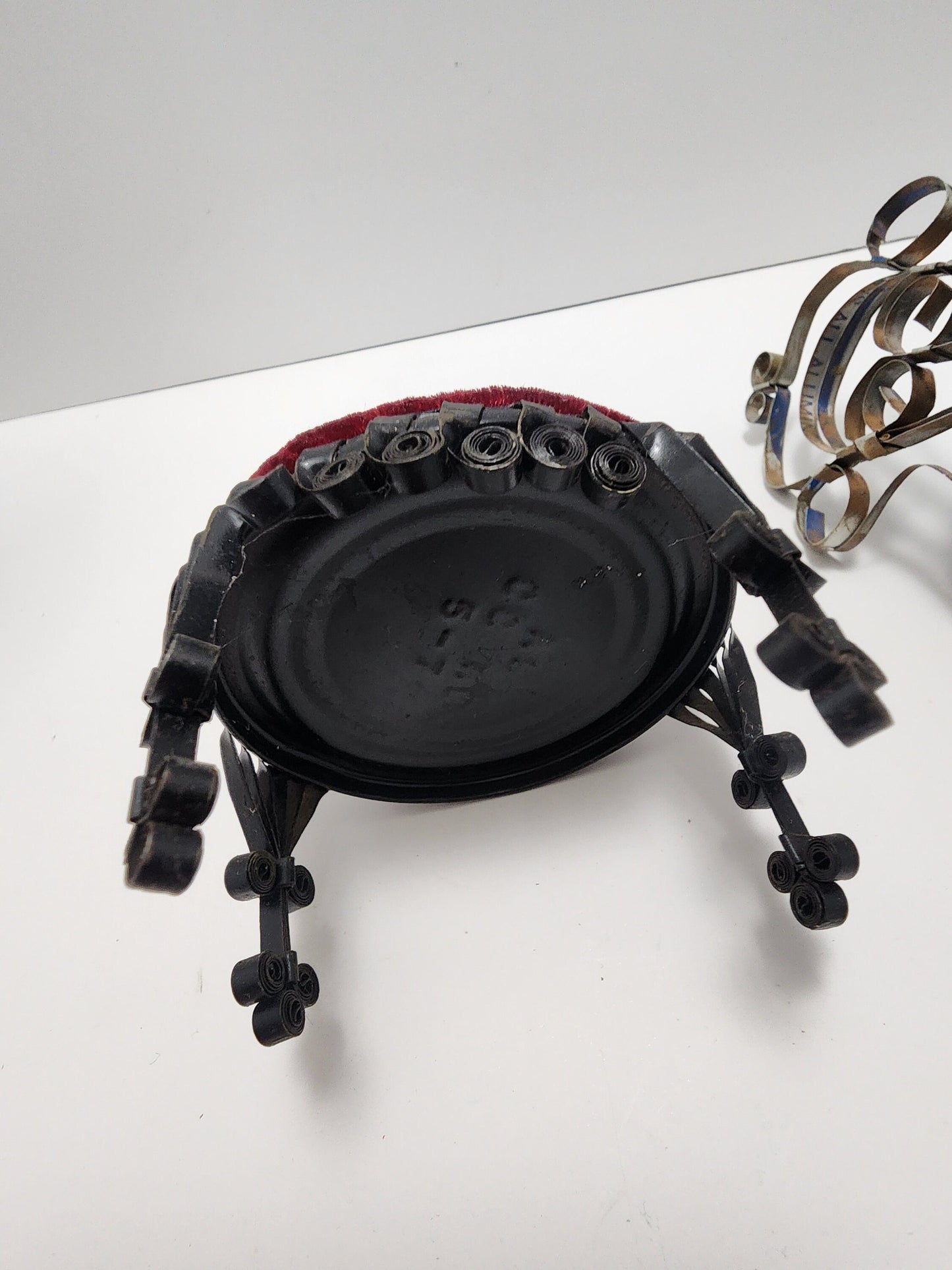 Vintage Metal Quilled Minature Dollhouse Furniture Made With Tin Can Folk Art- Tin Can - Minature Doll - Doll Furniture - Quilled Furniture