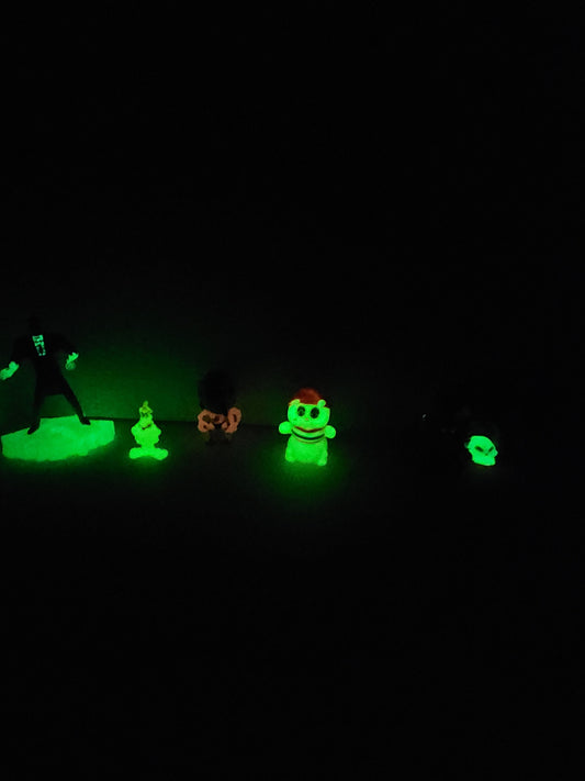 Glow In The Dark Toy Figures - Blacklight - Blacklight Display - Uranium - Toys - Glowworm - Marvel Toys - Blacklight Toys - Vintage Toys