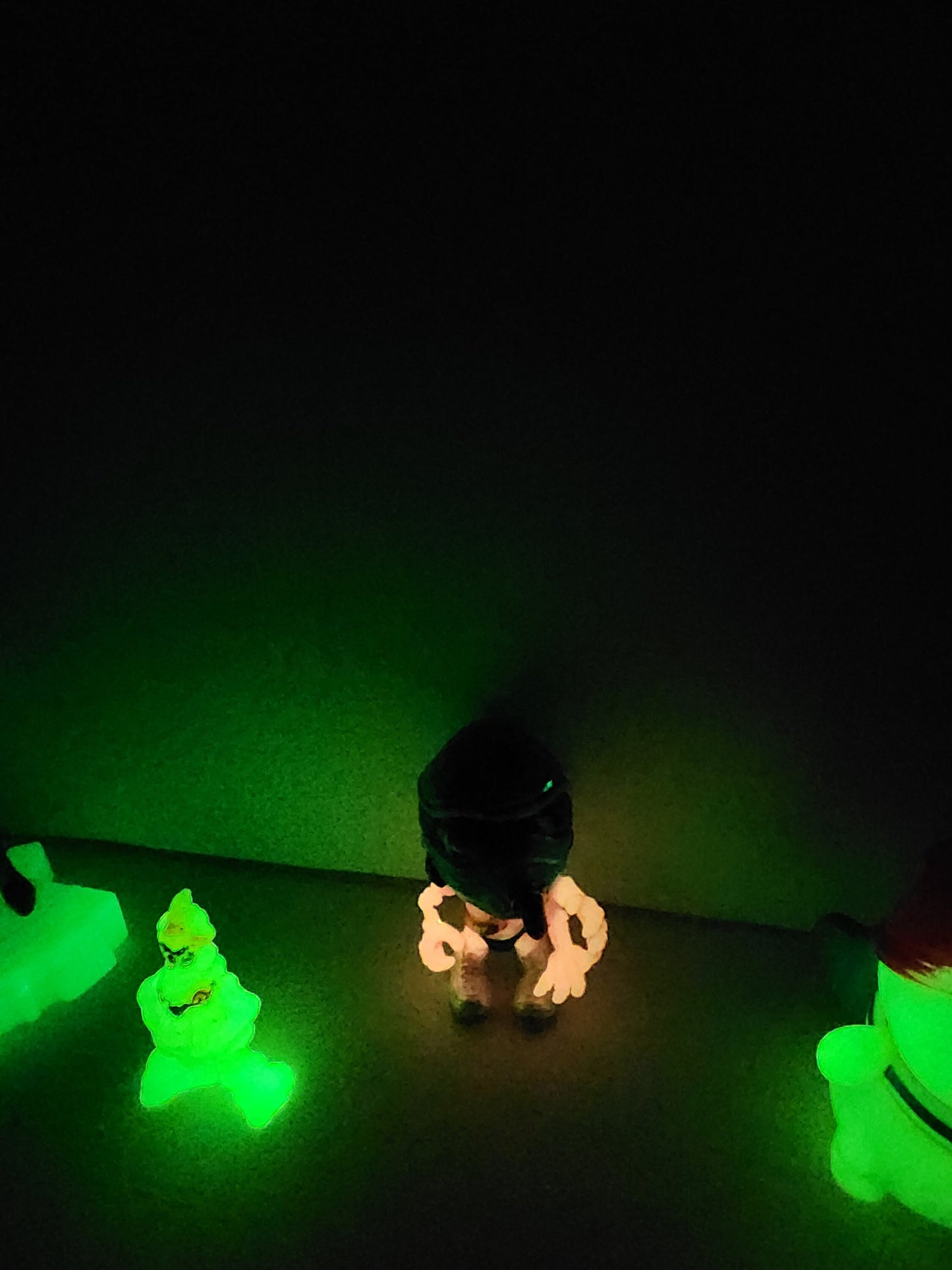 Glow In The Dark Toy Figures - Blacklight - Blacklight Display - Uranium - Toys - Glowworm - Marvel Toys - Blacklight Toys - Vintage Toys