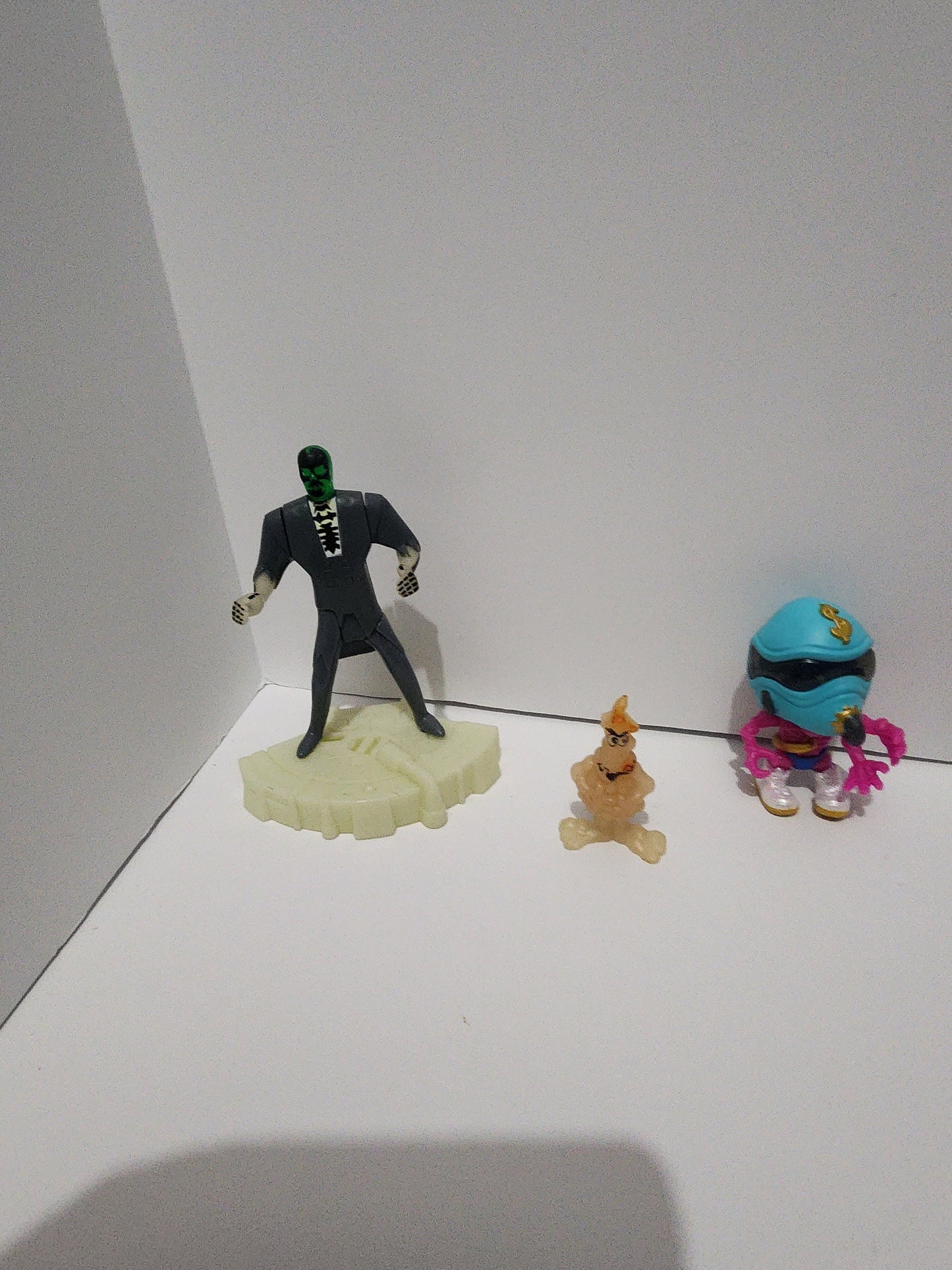 Glow In The Dark Toy Figures - Blacklight - Blacklight Display - Uranium - Toys - Glowworm - Marvel Toys - Blacklight Toys - Vintage Toys