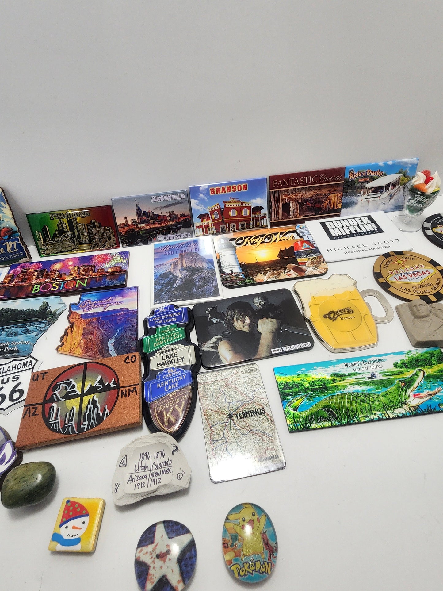 Refrigerator State Magnets Huge Lot of 30 Plus - State Magnetd - Refrigerator Magnets - Magnets - Collectablr Magnets - Traveling Decor
