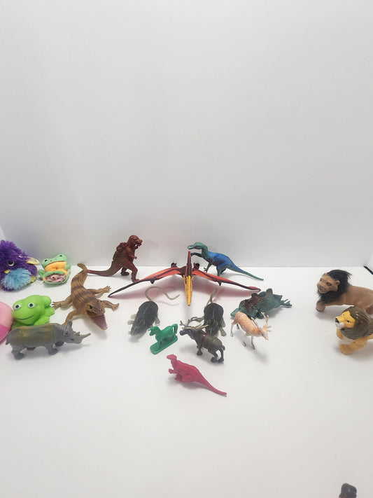 Animal Toys Lot - Dinosaurs - Dinosaur Toys - Animals - Grab Bag - Toy Lot - Stocking Stuffers - Vintage Toys