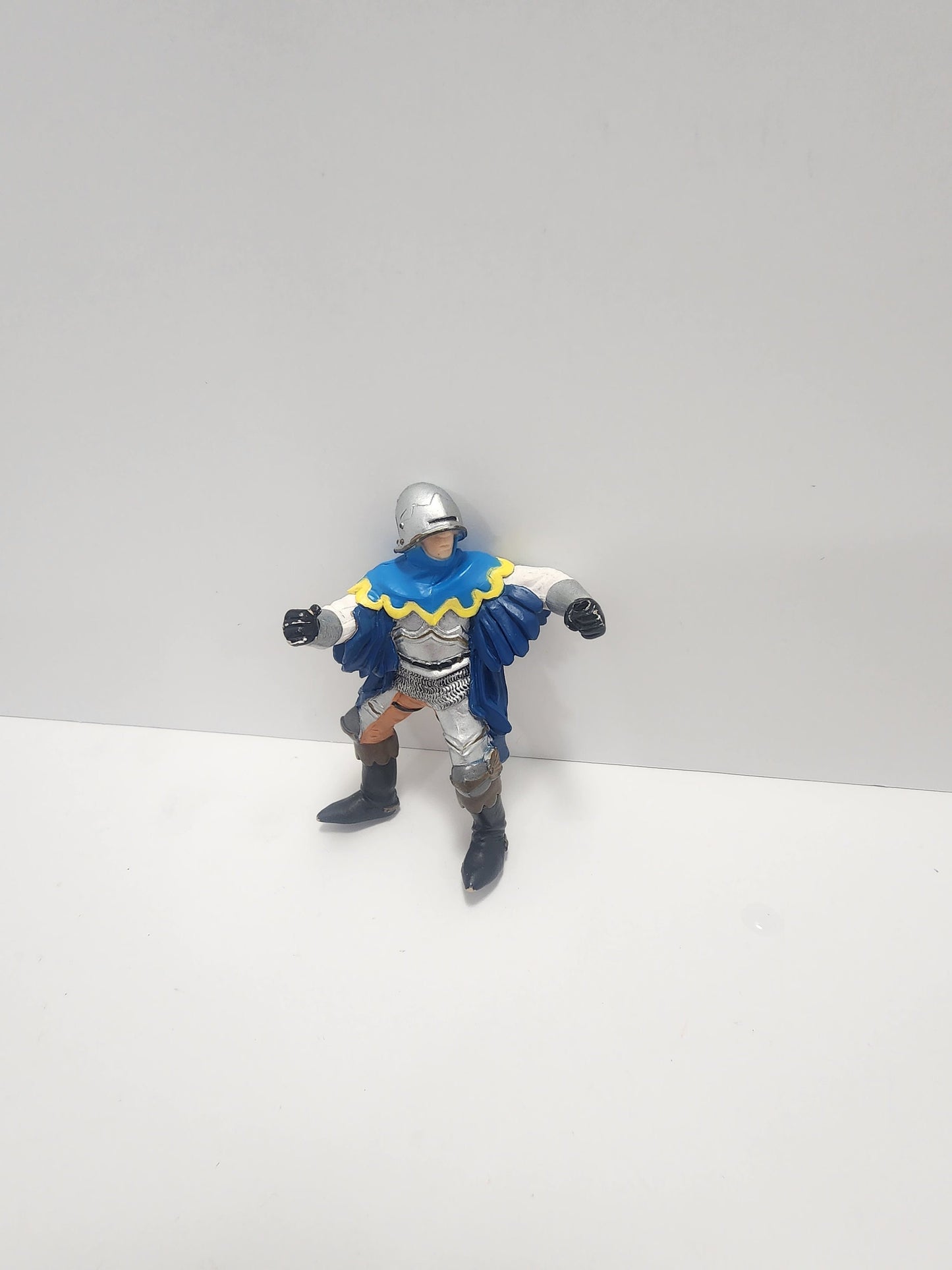 Papoose Knight Medieval Figure - Medieval Toys - Knights - Papi Figures - Vintage Toys