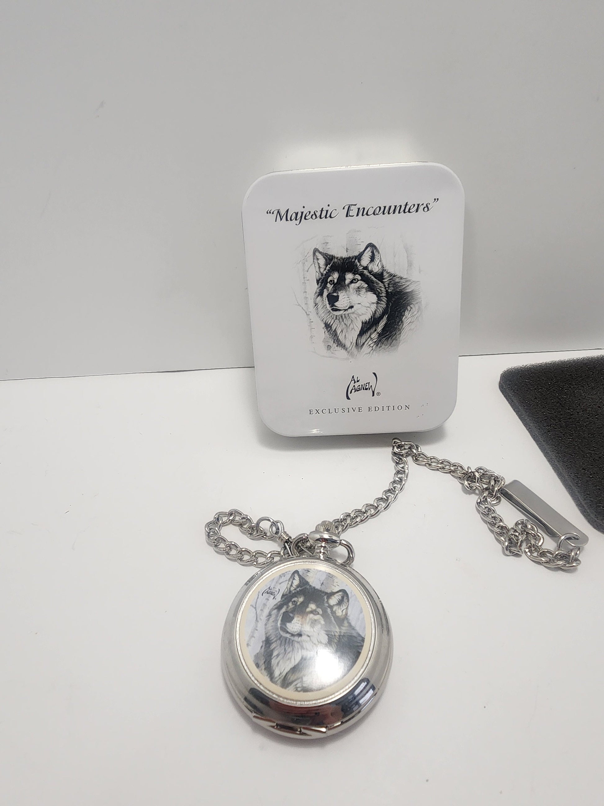 Wolf Pocket Watch By Avon 1990s - Pocket watch - Pocketwatch - Wolf - Wolves