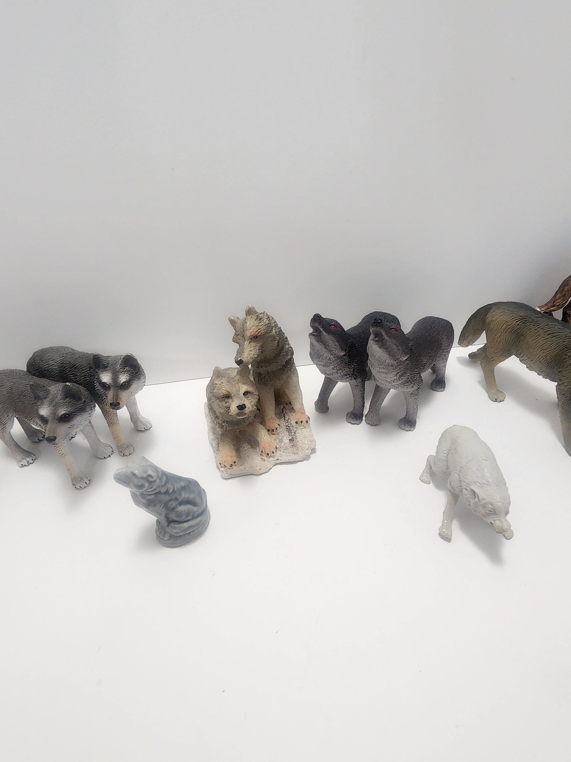 Wolf Figurines
