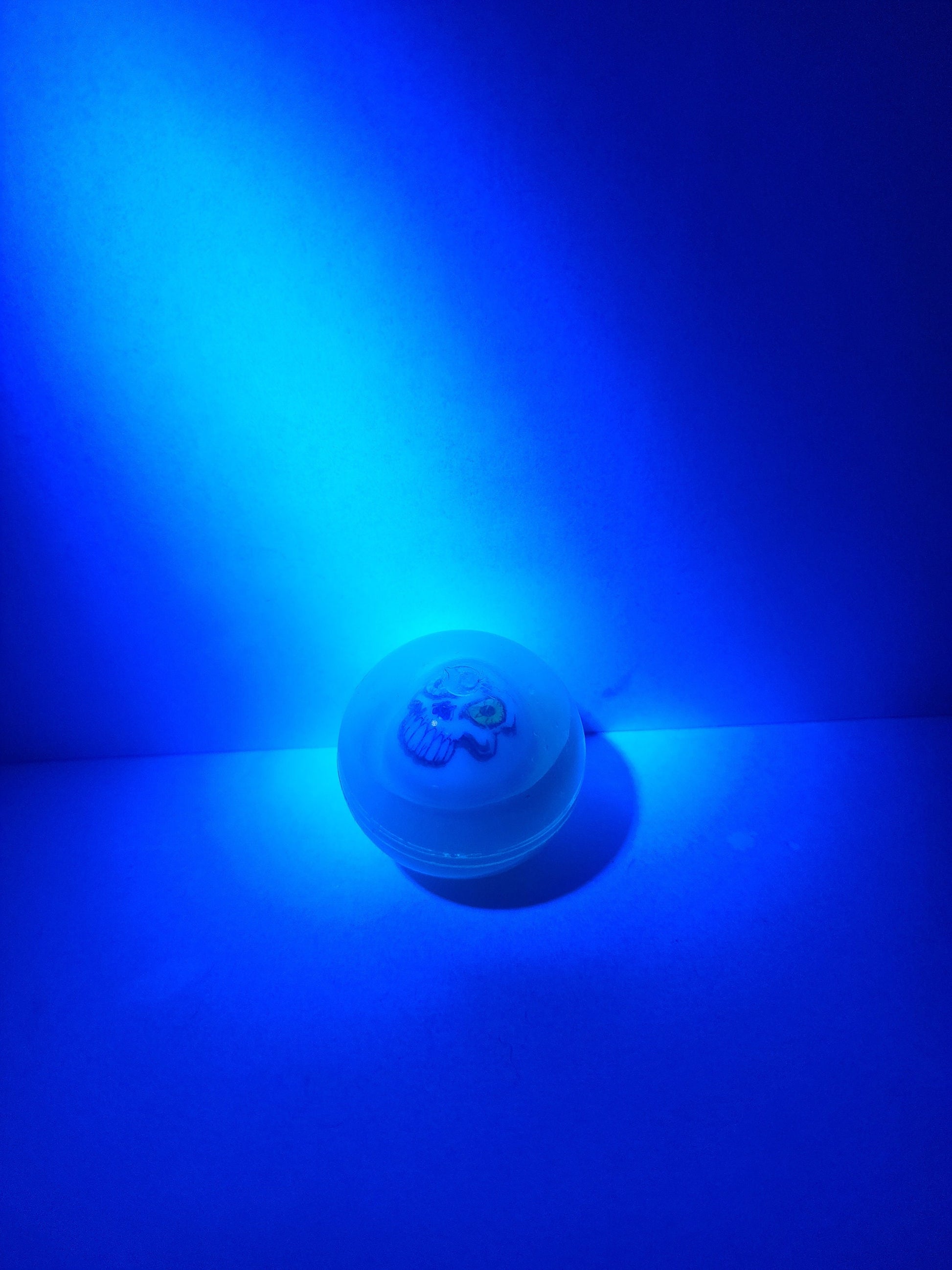 1990s Magic Trick Floating Skeleton Glowing Eyes Ball - Balls - Bouncy Balls - Skeletons - Glow In The Dark - Magic Tricks