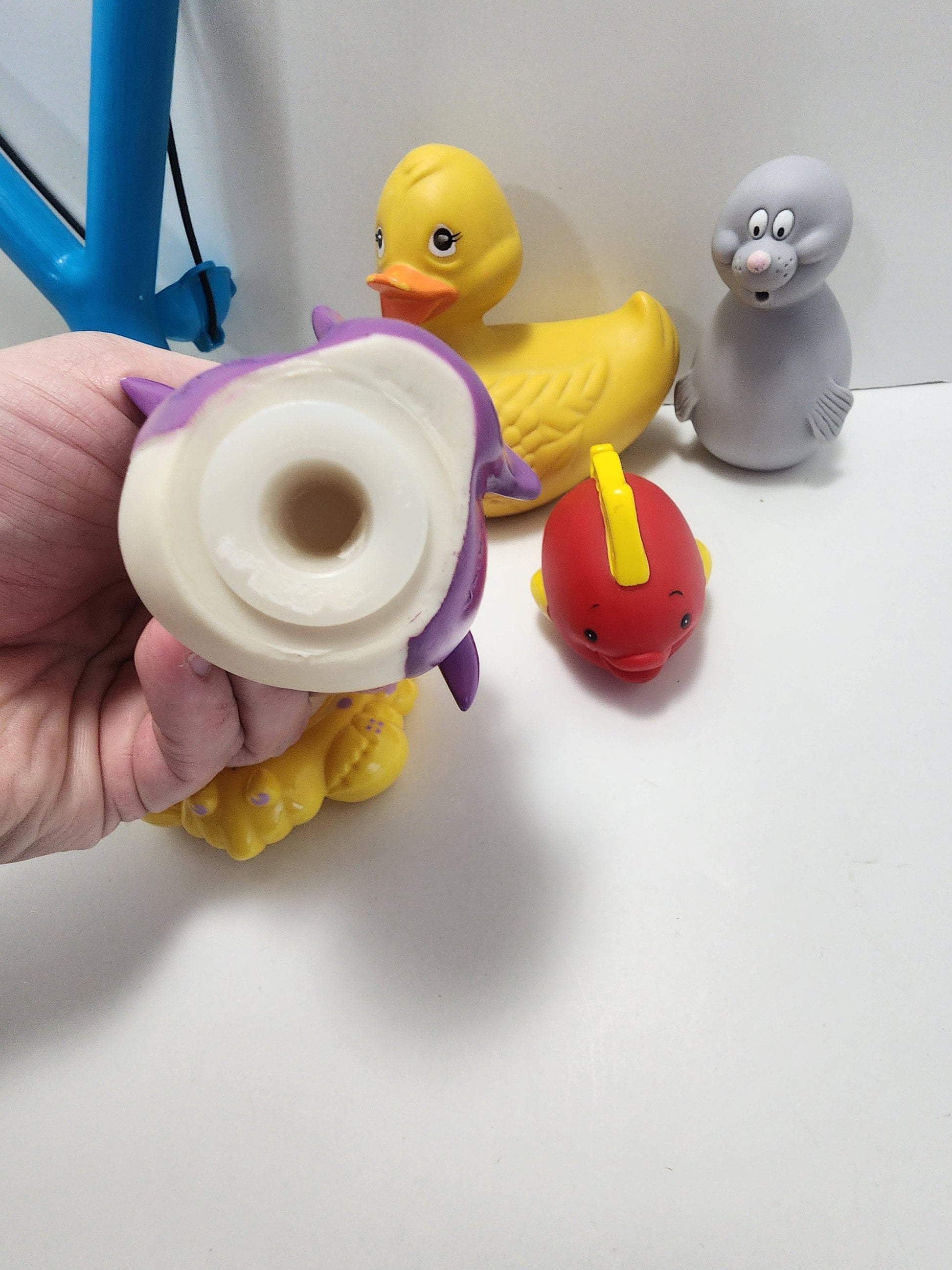Bath Toys - 1977 Duck Knicker Bocker Figure - Russ - Russ Bath Toys - Animals - Rubber Duck