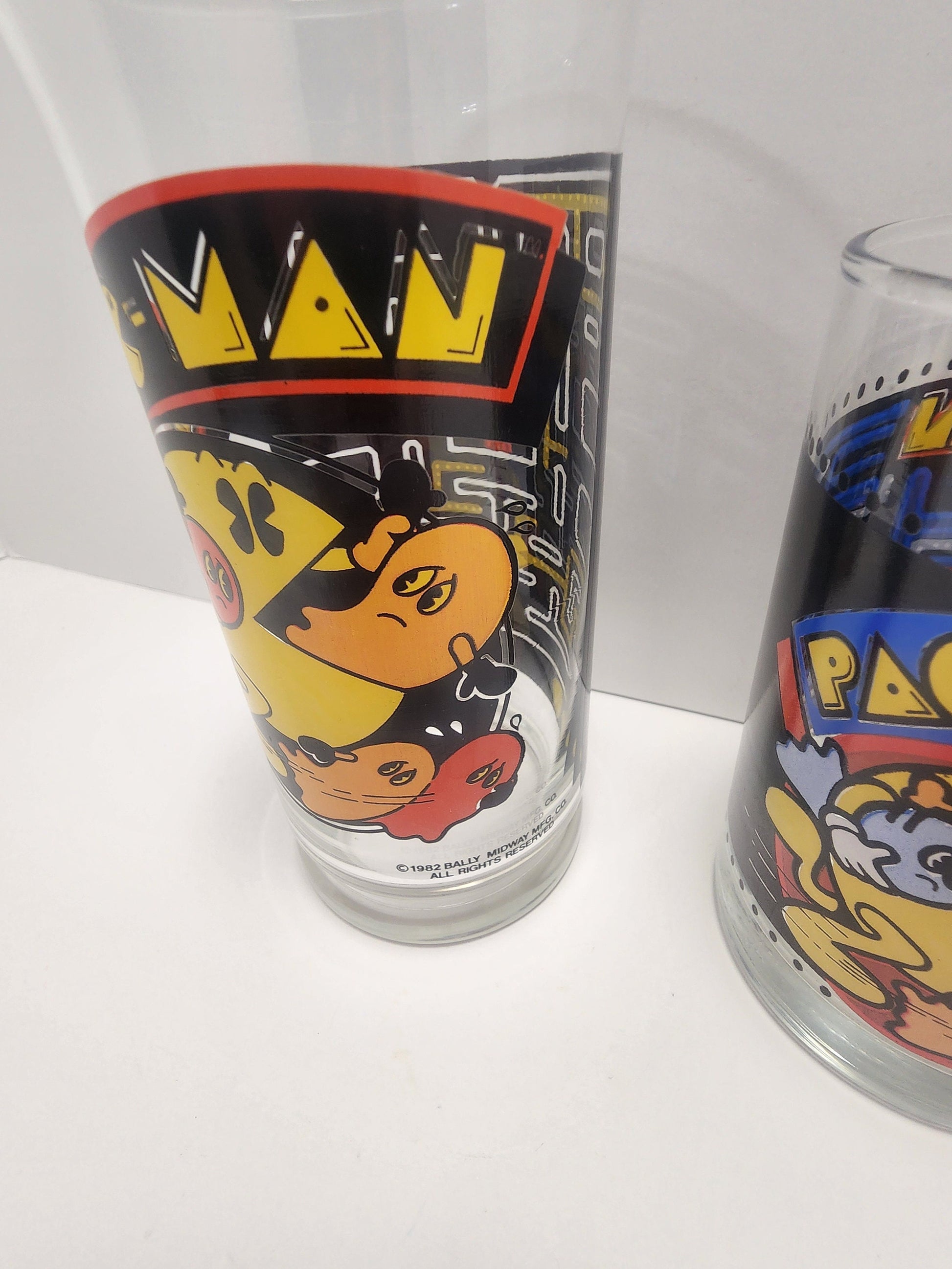 Pacman 1980s Bally Midway Collectable Glass - Glass - Arcade - Arcade Decor - Paxman- Pacman Glass - Vintage Glass - Character Glass