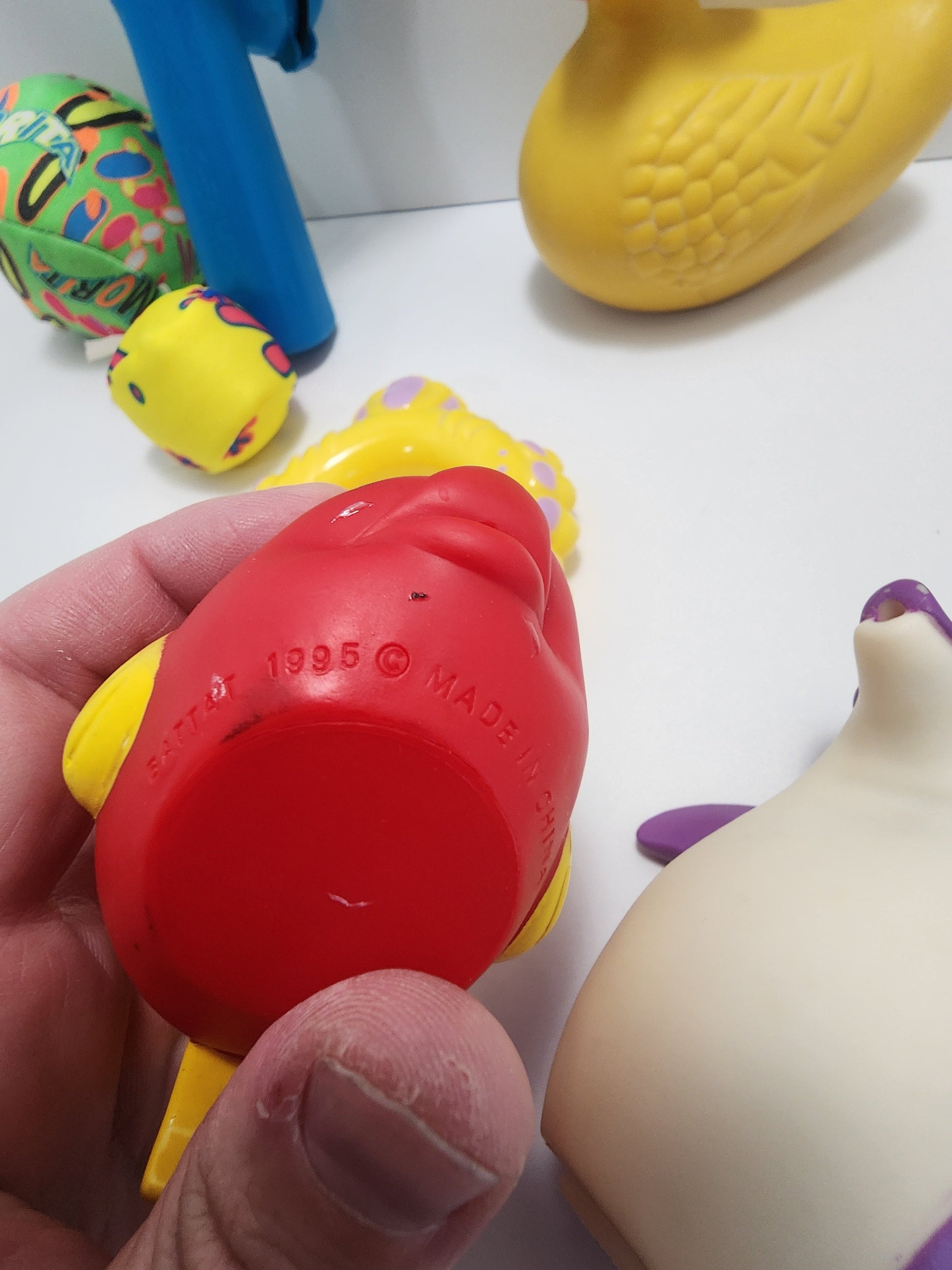 Bath Toys - 1977 Duck Knicker Bocker Figure - Russ - Russ Bath Toys - Animals - Rubber Duck