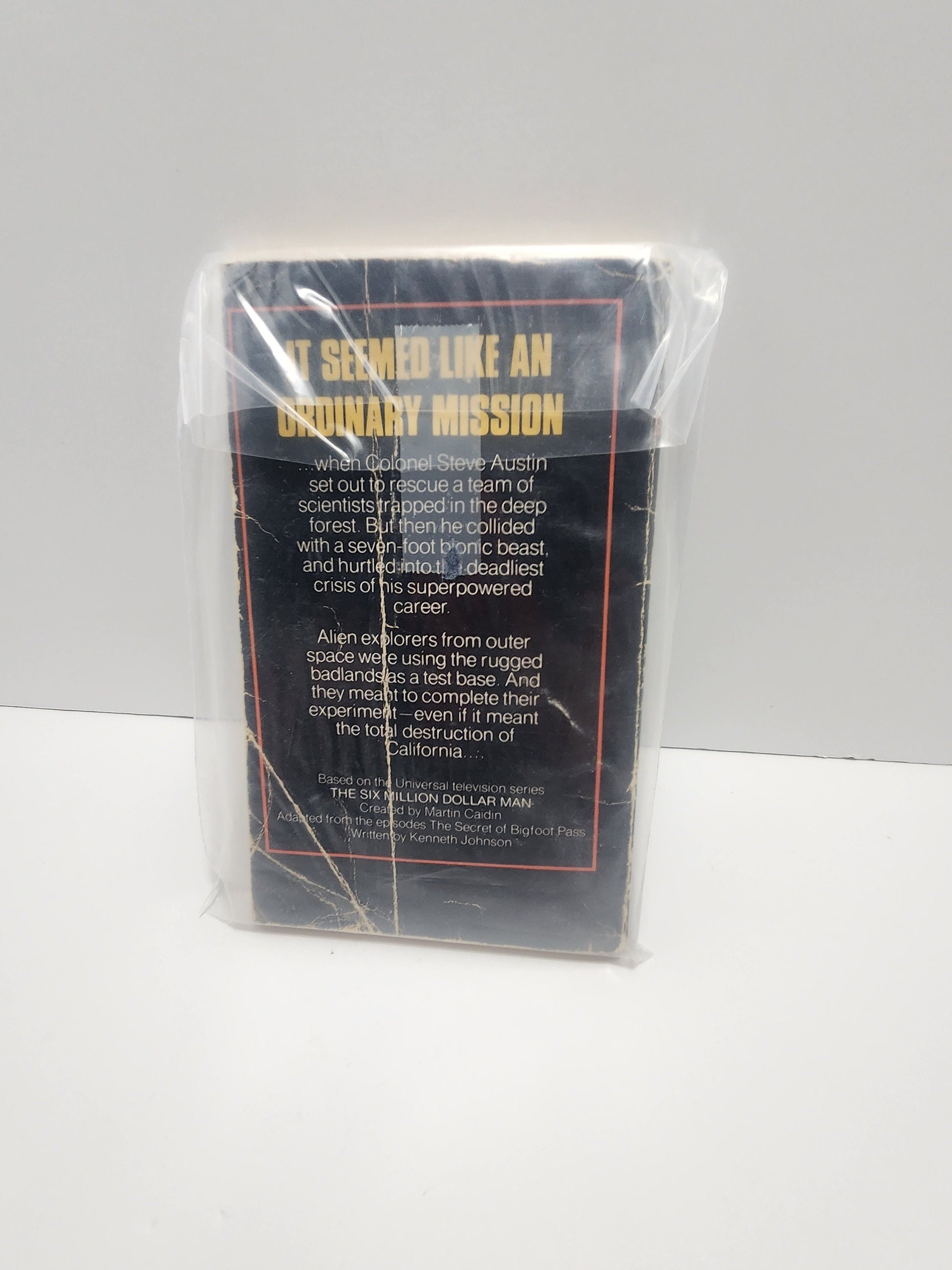 Six Billion Dollar Man - The Secrets Of Bigfoot - 1976 Book - 1970s - Books - Vintage Books