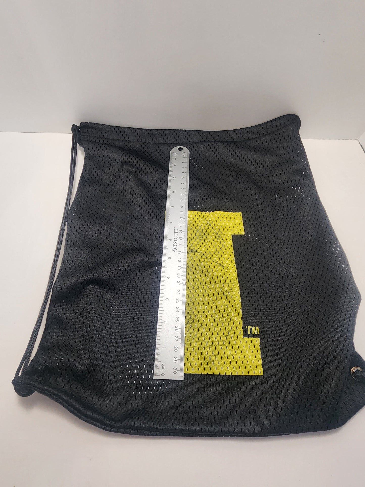 Iowa Hawkeyes Vintage Draw String Bag - Bags - Sports Bag - Iowa Hawkeyes - Ncaa - College Sports