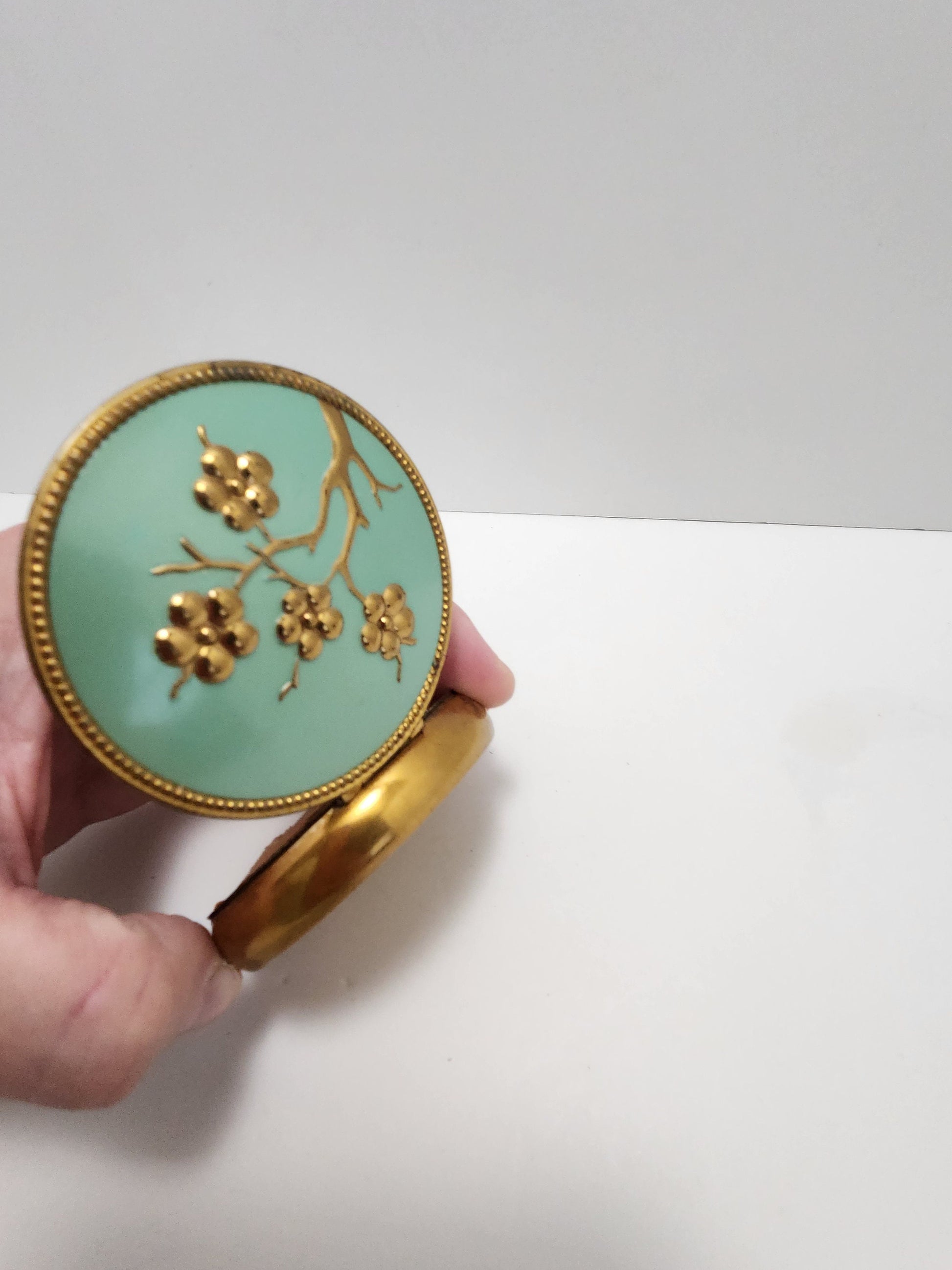 Vintage Makeup Powder Compact - Make Up - Powder - Cosmetics - Compact Powder - Compact Make Up