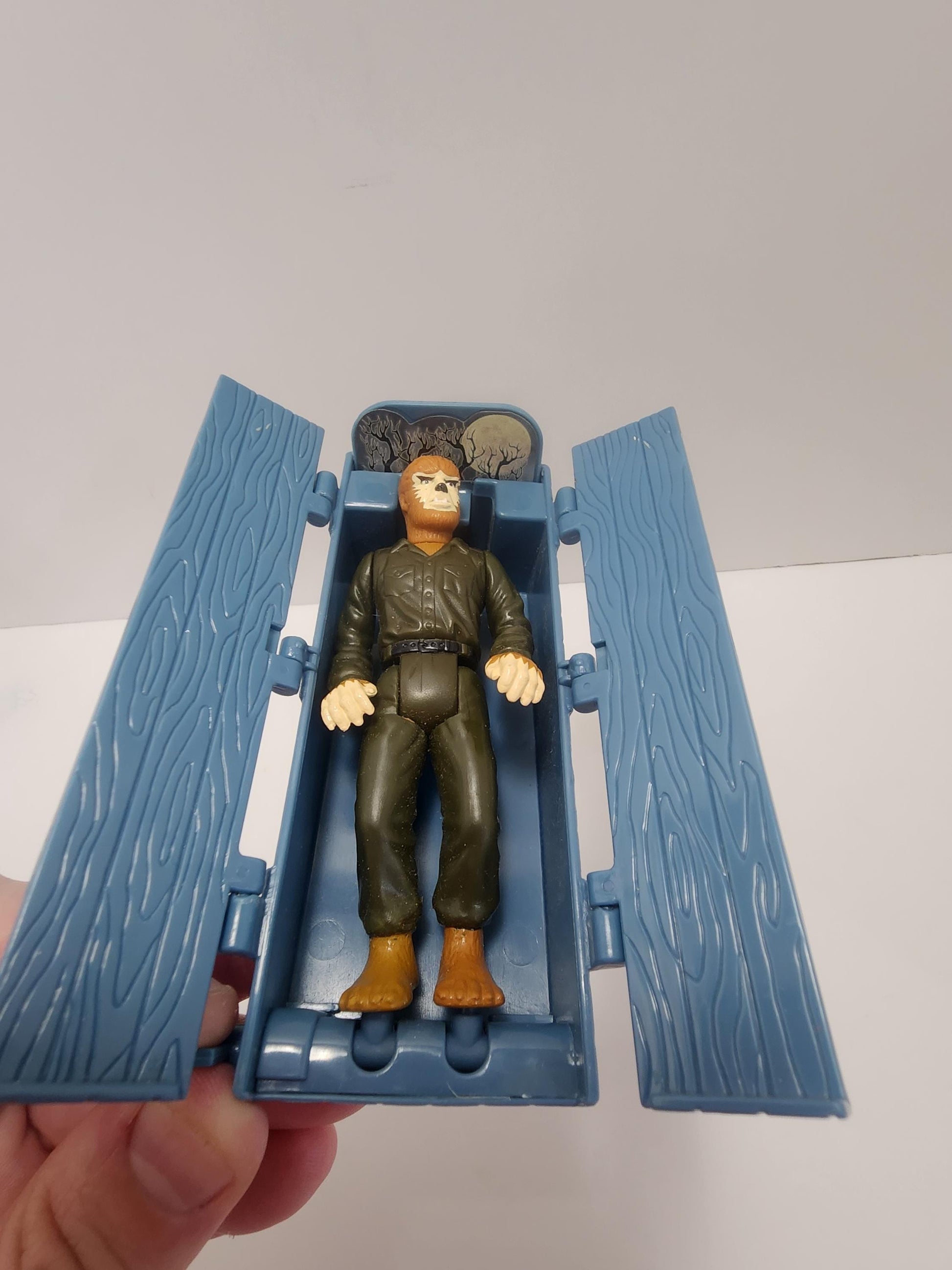 Universal Monsters 1999 Werewolf Action Figure With Crate - Universal Monsters - Werewolf - Monsters - Halloween - Action Figures