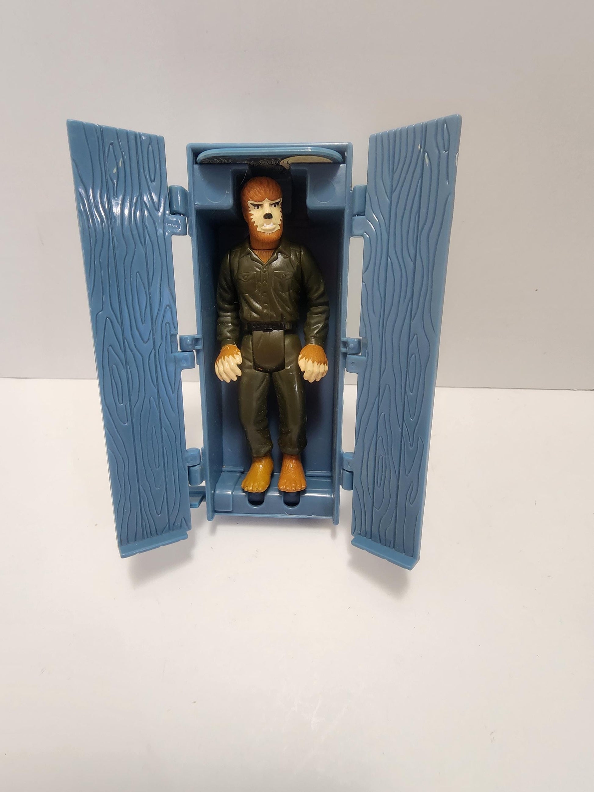 Universal Monsters 1999 Werewolf Action Figure With Crate - Universal Monsters - Werewolf - Monsters - Halloween - Action Figures