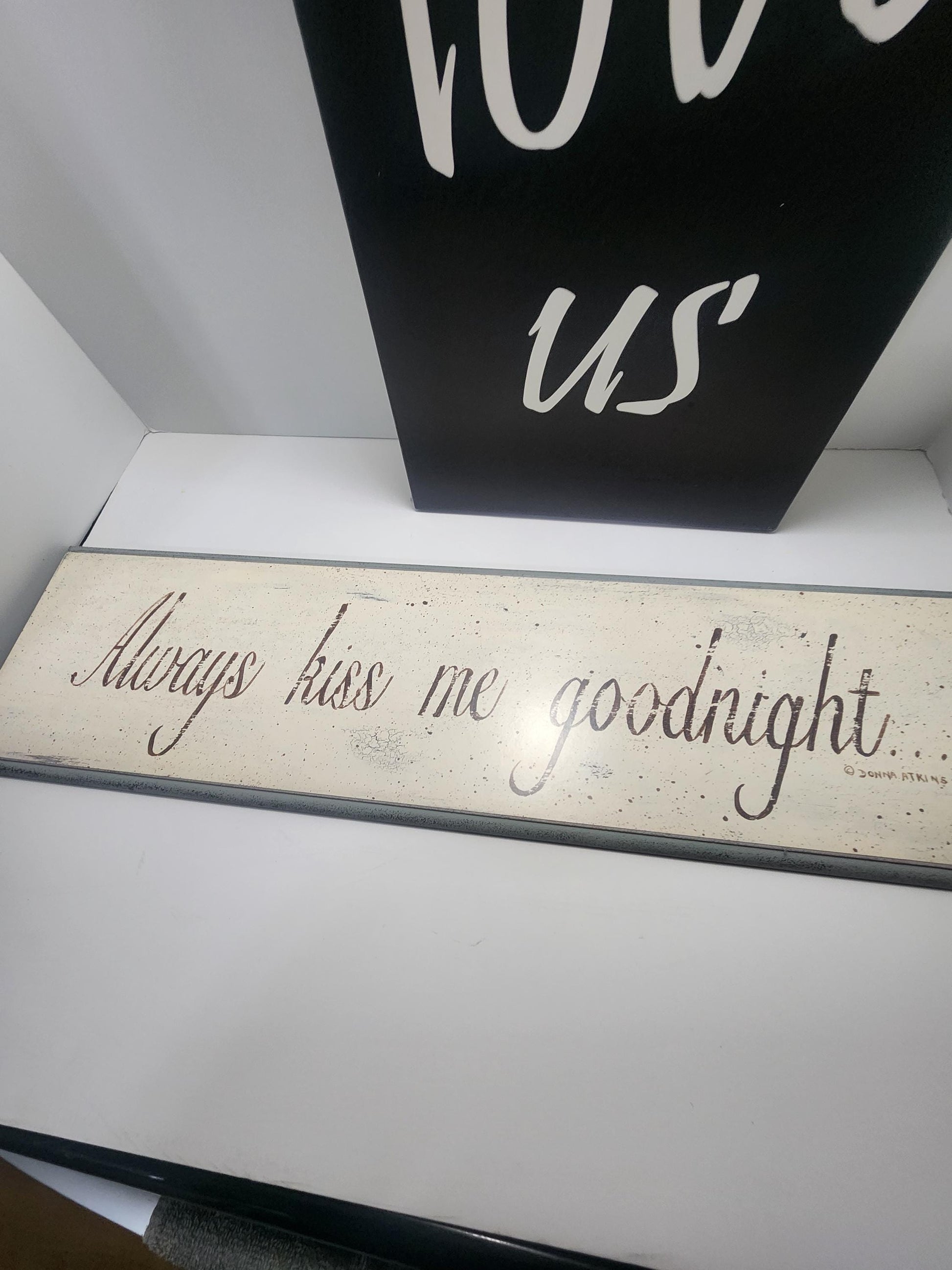 Love Decor Signs - Couples Gifts - Gifts For Partner - Love - Wall Decor - Kiss - Goodnight - Home