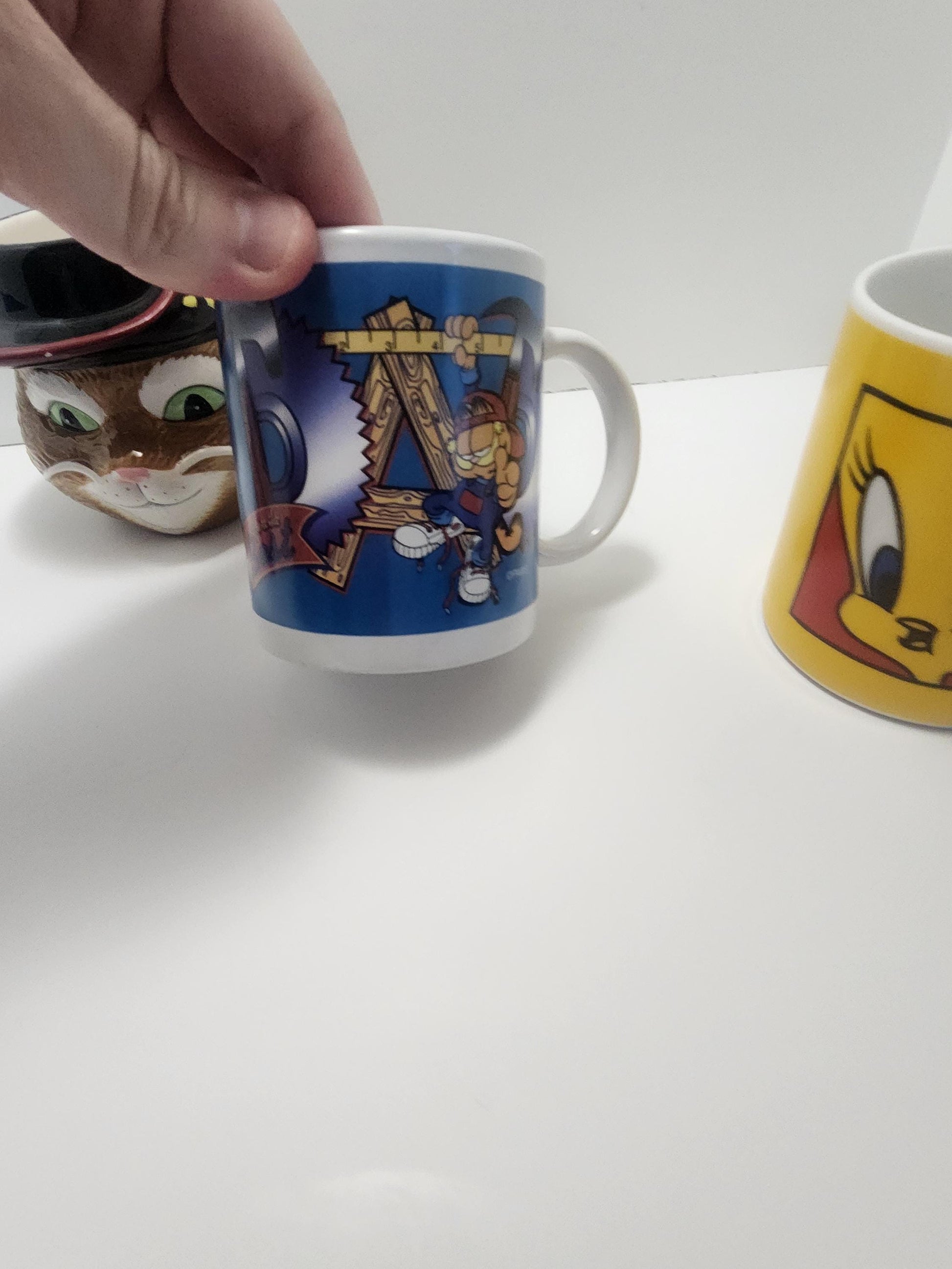 Character Vintage Mugs - Looney Tunes - Shrek - Garfield - Mario - Mugs - Character Mugs - Gift Mugs - Super Mario - Tweety - Puss n Boots