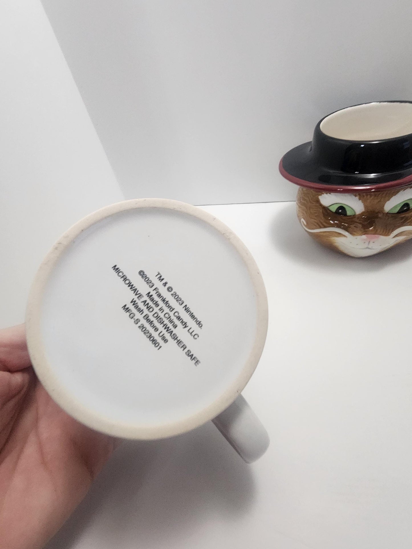 Character Vintage Mugs - Looney Tunes - Shrek - Garfield - Mario - Mugs - Character Mugs - Gift Mugs - Super Mario - Tweety - Puss n Boots