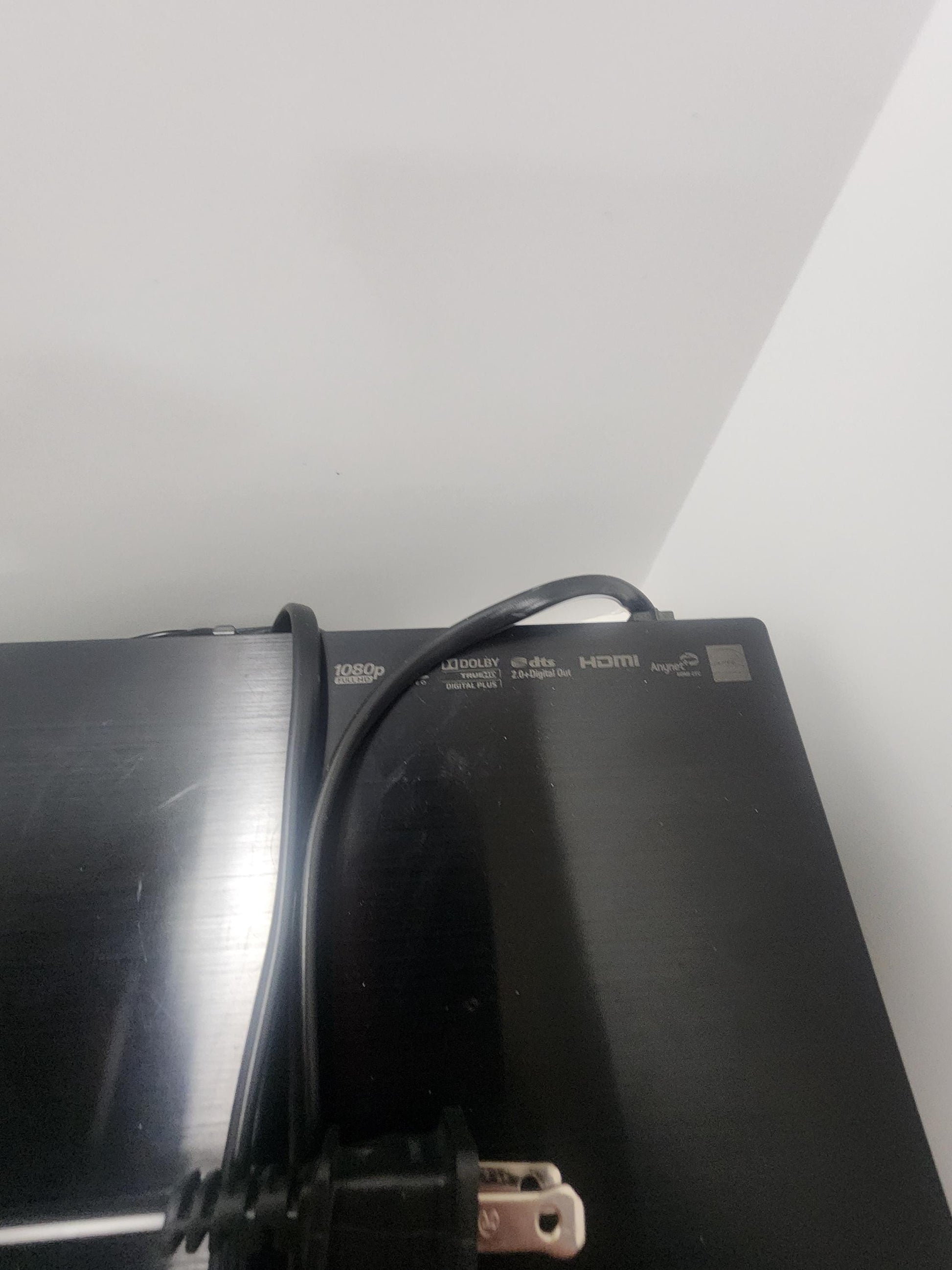 Magnavox Dvd & Vc Combo Player - Samsung Blue Ray Player - Movies - Vhs - Dvd - Blueray