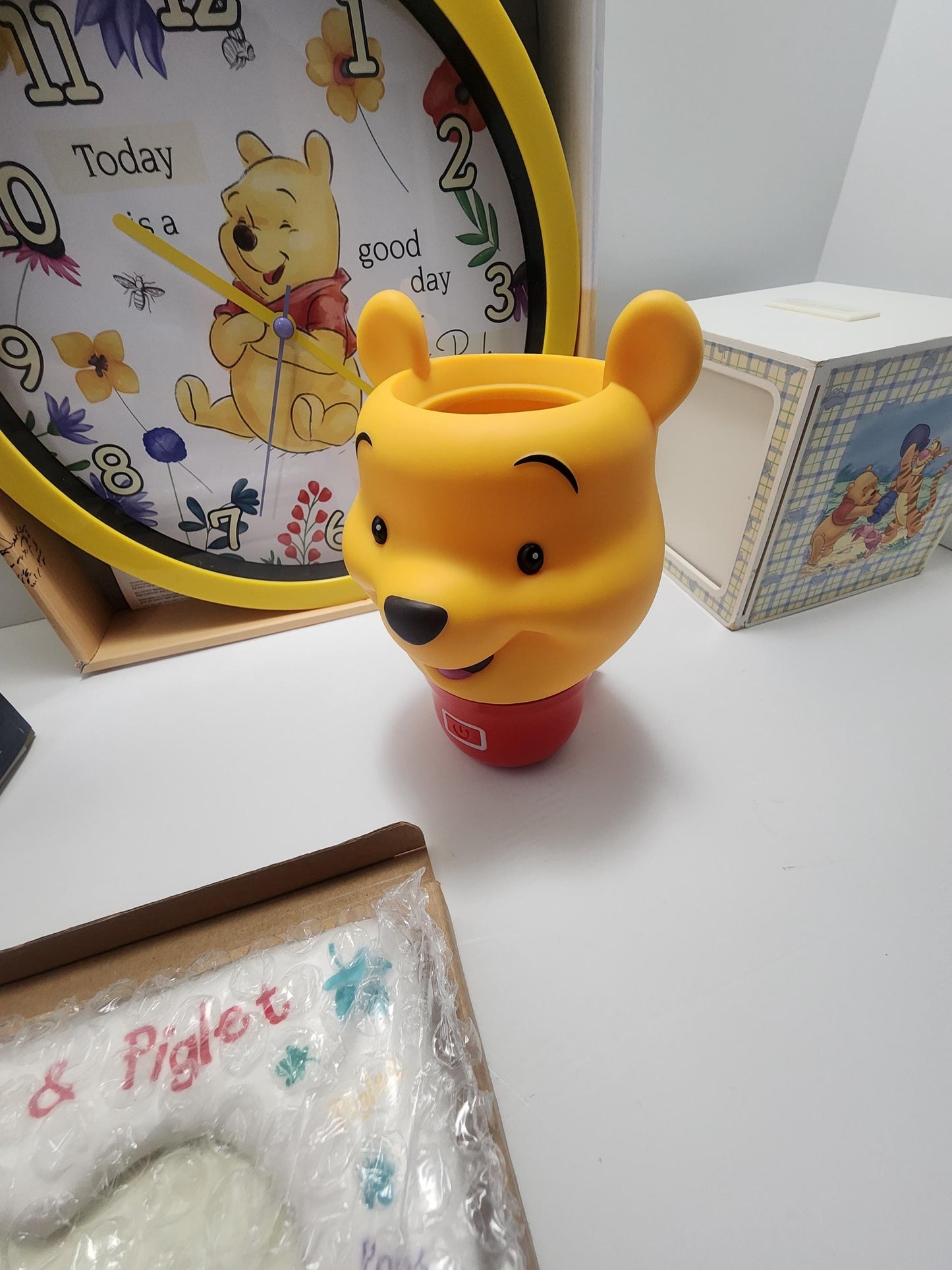 Winnie The Pooh Disney Decor & Gifts - Disney - Winnie The Pooh - Clocks - Calendars - Photo Frames - Scentsy - Coin Bank