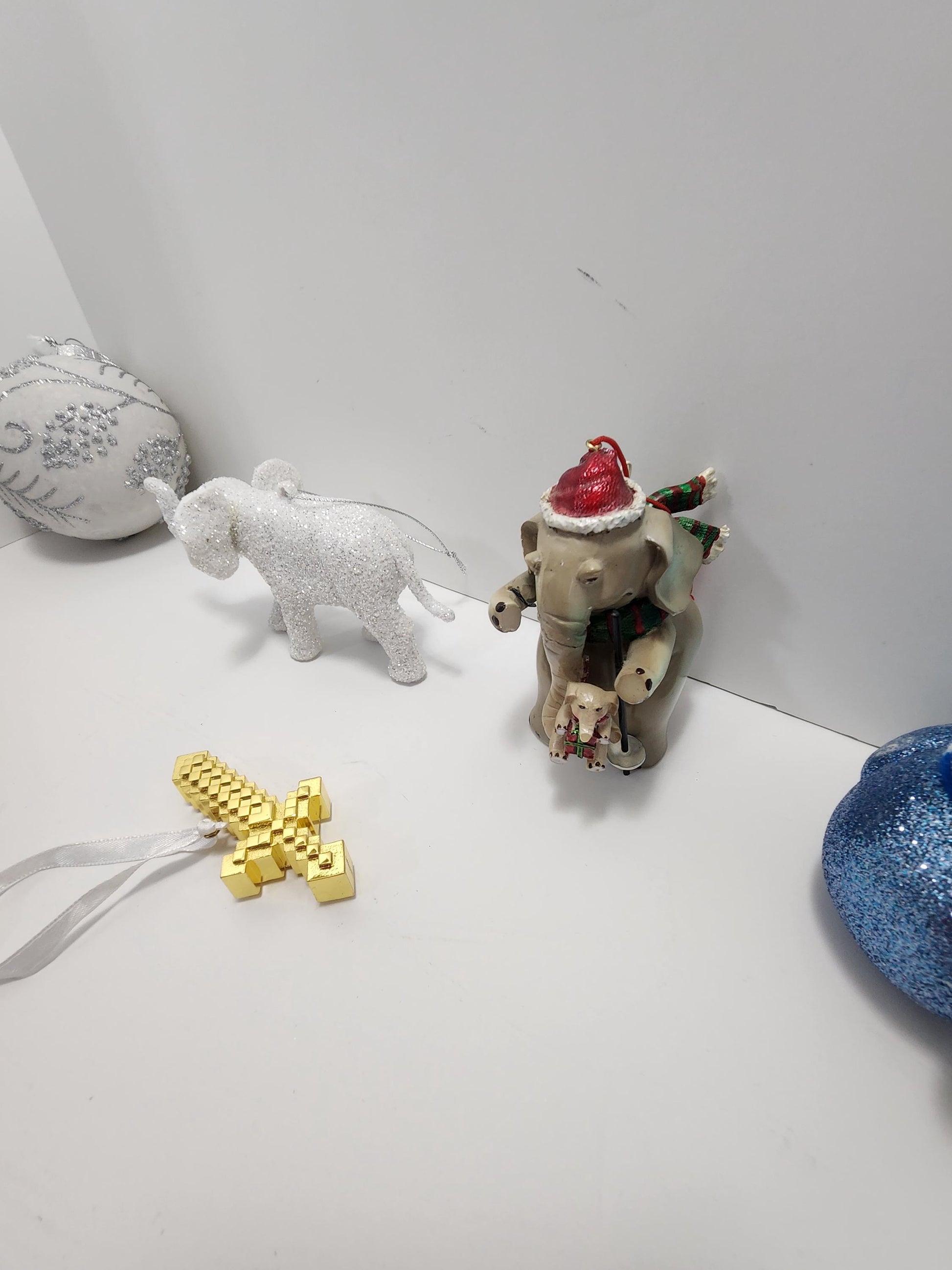 Christmas Ornaments - Christmas - Ornaments - Animal Christmas Ornaments - Animal Ornaments - Vintage Christmas - Christmas Decor - Wolves