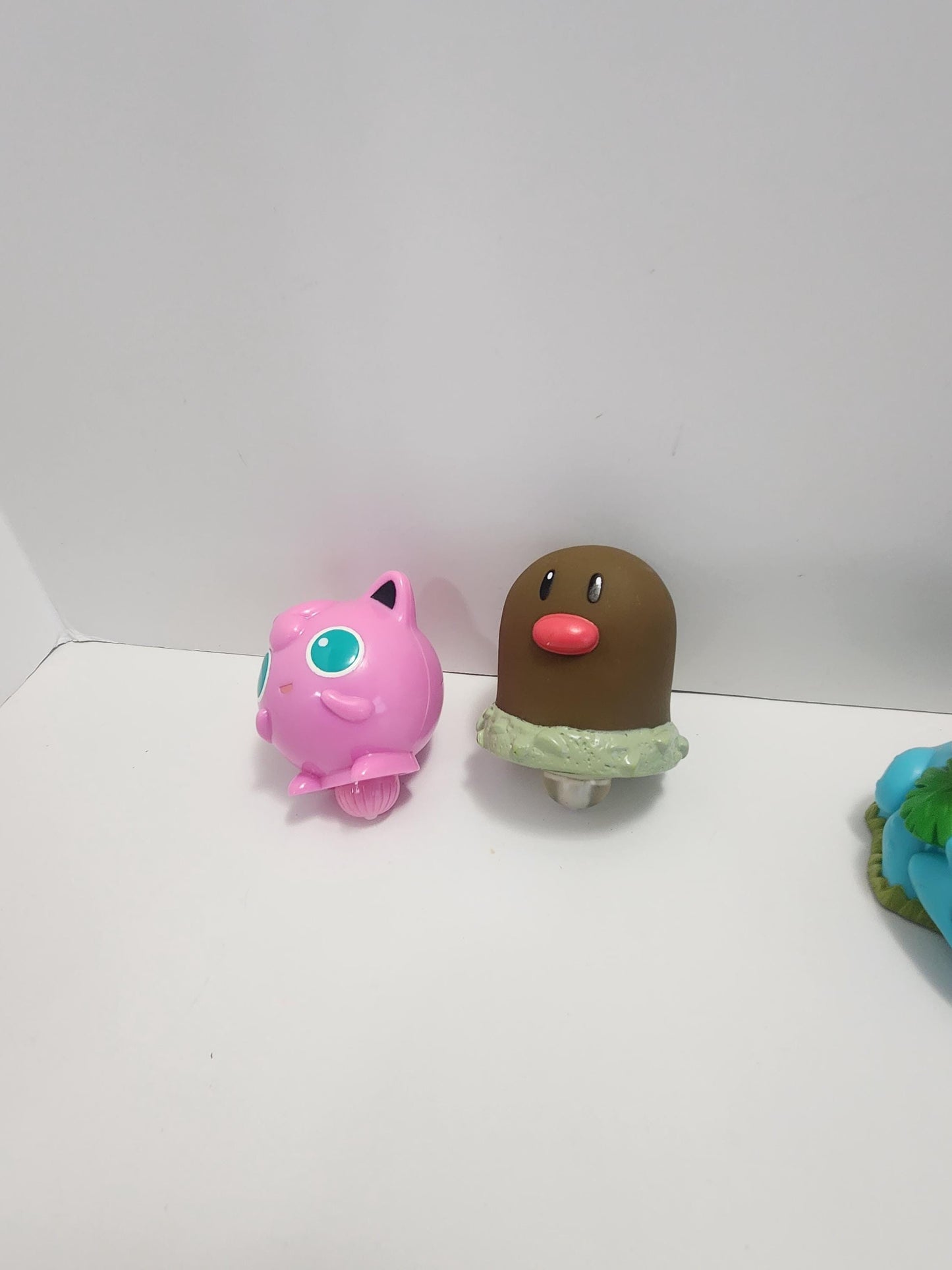 Pokemon Vintage Nitendo and Tomy Toy Figures - Tops - Pokemon - Nitendo Toys - Pokemon Toys - Vintage Toys - Bulbasaur - Jigglypuff