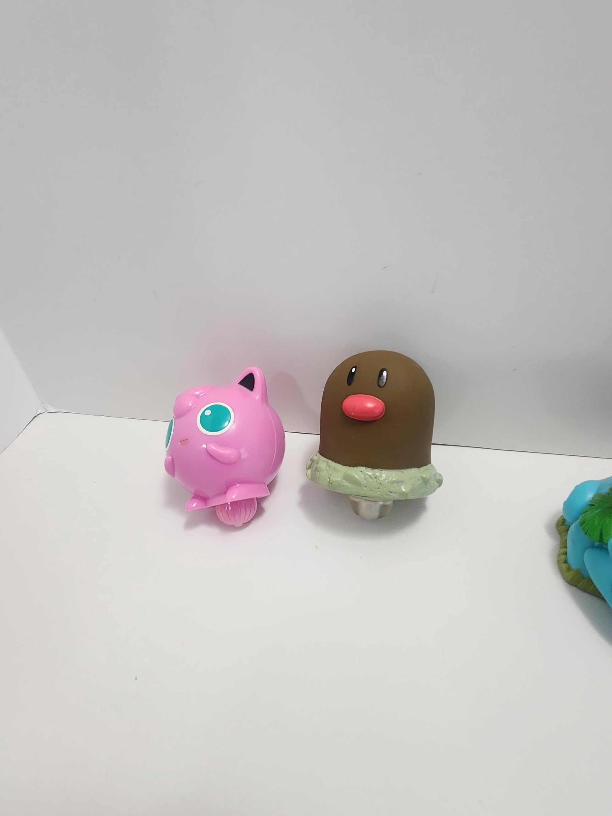 Pokemon Vintage Nitendo and Tomy Toy Figures - Tops - Pokemon - Nitendo Toys - Pokemon Toys - Vintage Toys - Bulbasaur - Jigglypuff