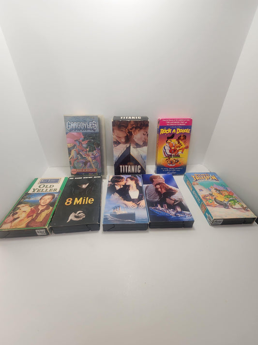 Vhs Vintage 1990s Movies - Cartoons - Titanic - Gargoyles - Rock A Doodle - Vhs - Movies - 1990s - Old Yeller - 8 Mile - Talespin