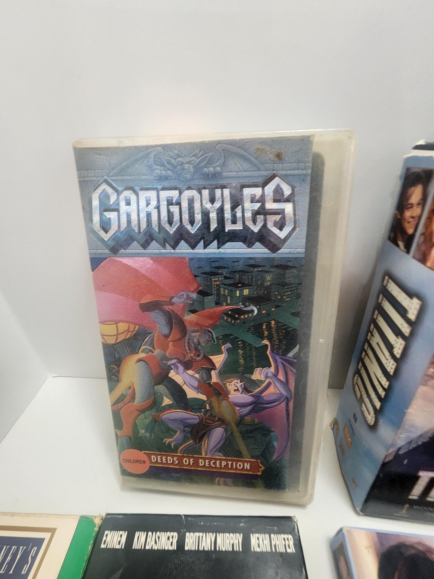 Vhs Vintage 1990s Movies - Cartoons - Titanic - Gargoyles - Rock A Doodle - Vhs - Movies - 1990s - Old Yeller - 8 Mile - Talespin