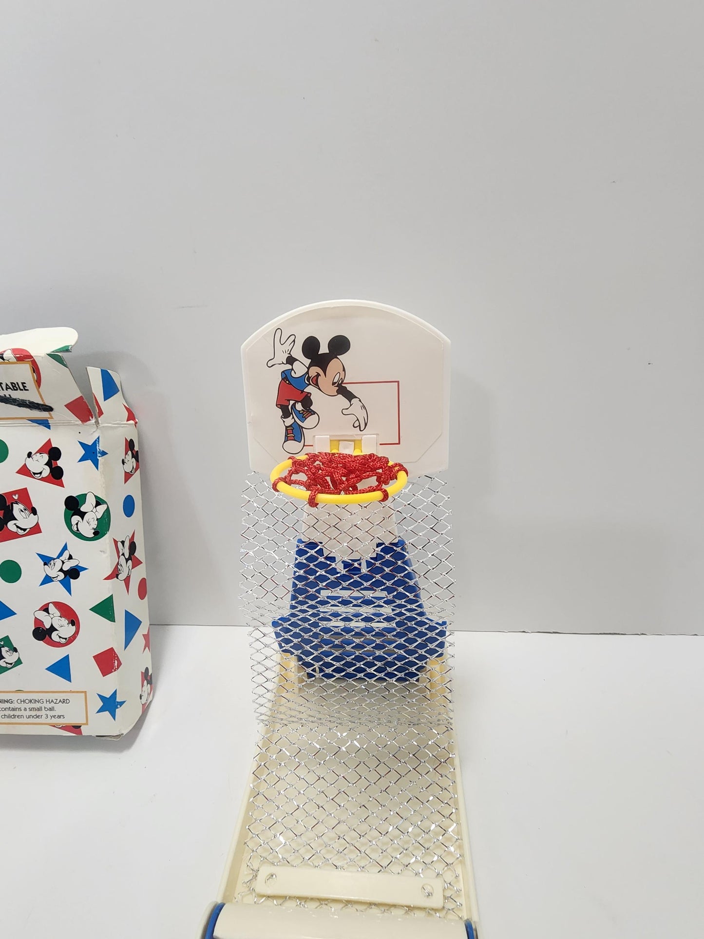 Mickey Mouse 1996 Avon Portable Basketball Game - Avon - Games - Pocket Games - Vintage Games - Basketball - Mickey Mouse