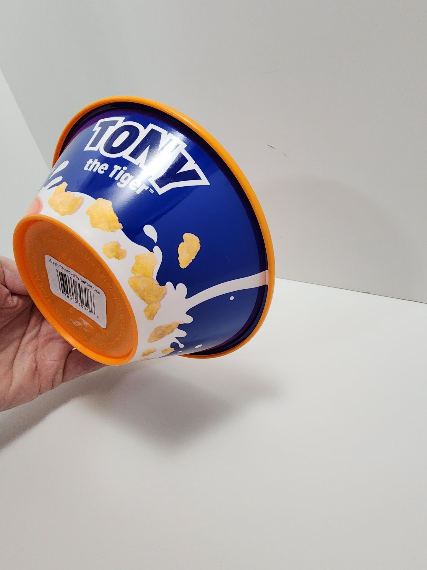 Tony The Tiger Vintage 1990s Cereal Bowl - Kelloggs - Kelloggs Cereal - Vintage Cereal - Cereal Characters - Bowls - Tony The Tiger