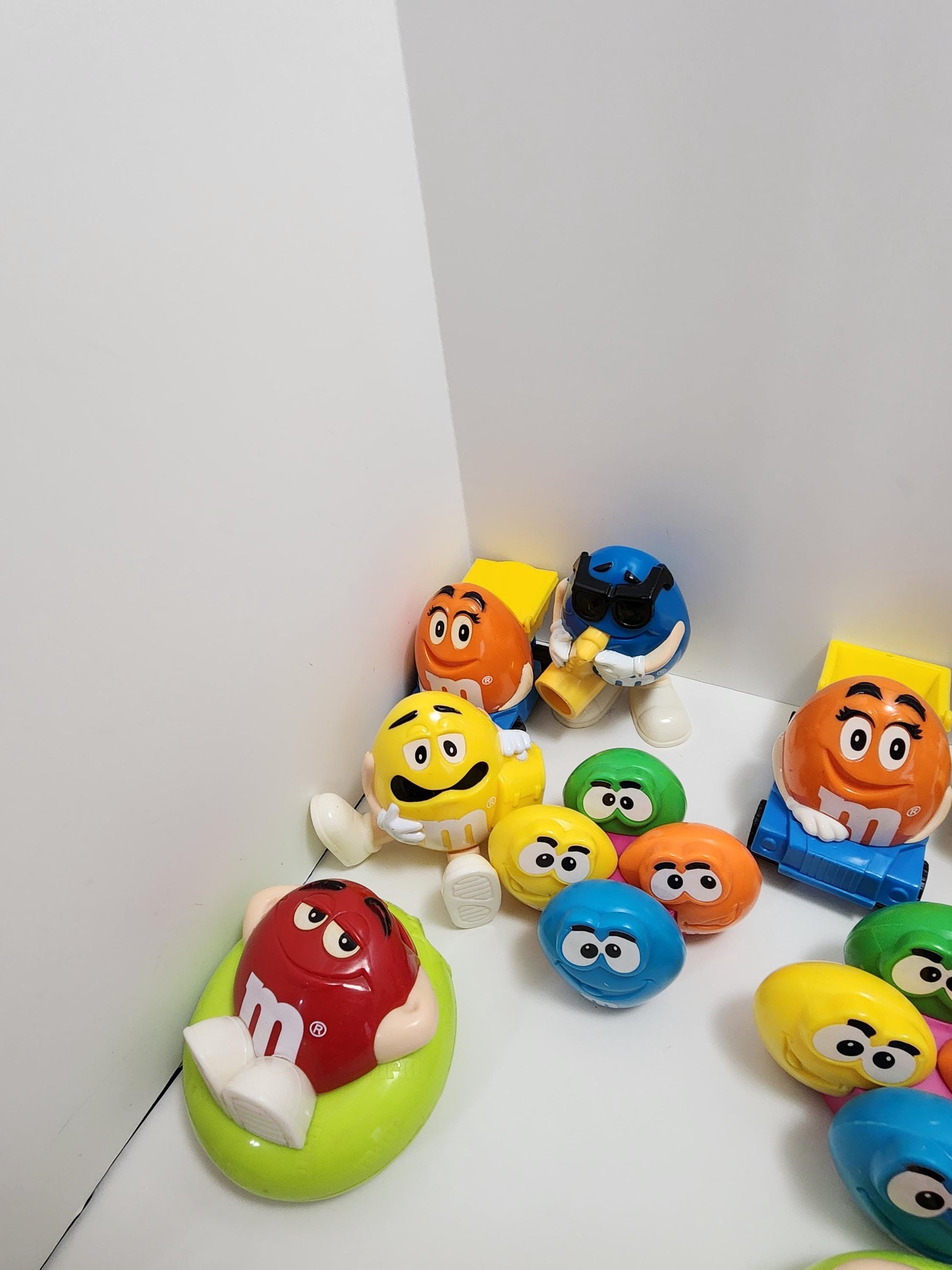 M&M Candy Dispenser Toys Figures Lot - Candy - Vintage Candy - Candy Toys - Mnm Toys - Mnm Candy - Candy Dispenser - Christmas Toys - Gifts