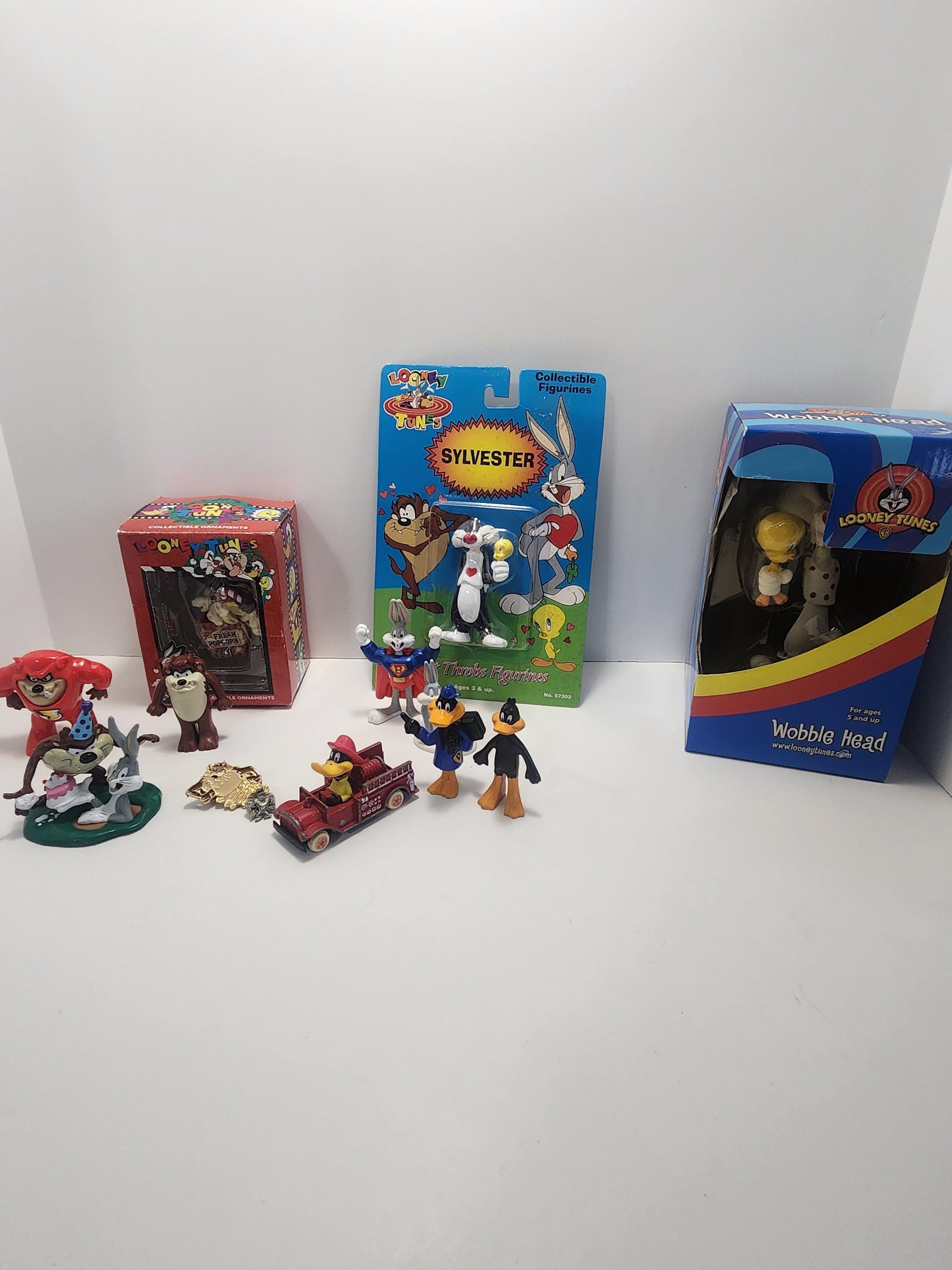 Looney Tunes Vintage Toys - Christmas Ornaments - Tazmanian Devil - Warner Brothers - Vintage Toys - Slyvester - Bobble Head