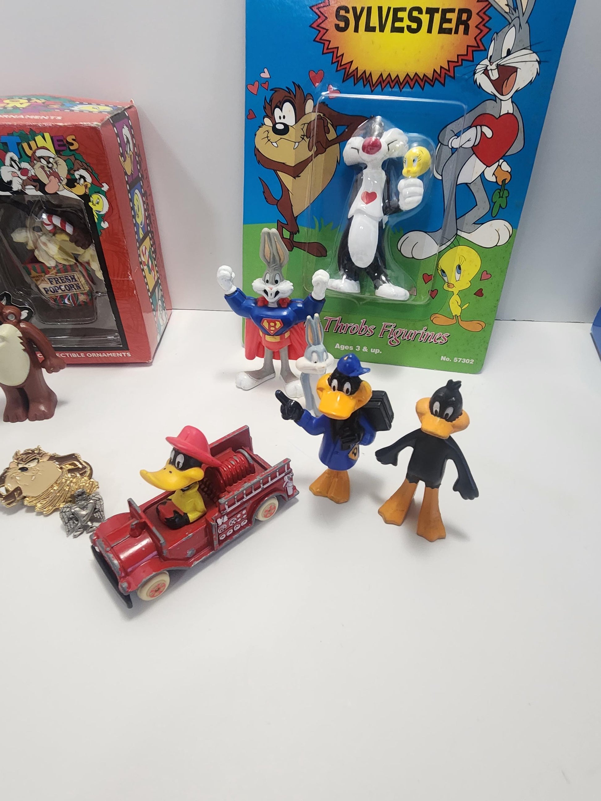 Looney Tunes Vintage Toys - Christmas Ornaments - Tazmanian Devil - Warner Brothers - Vintage Toys - Slyvester - Bobble Head