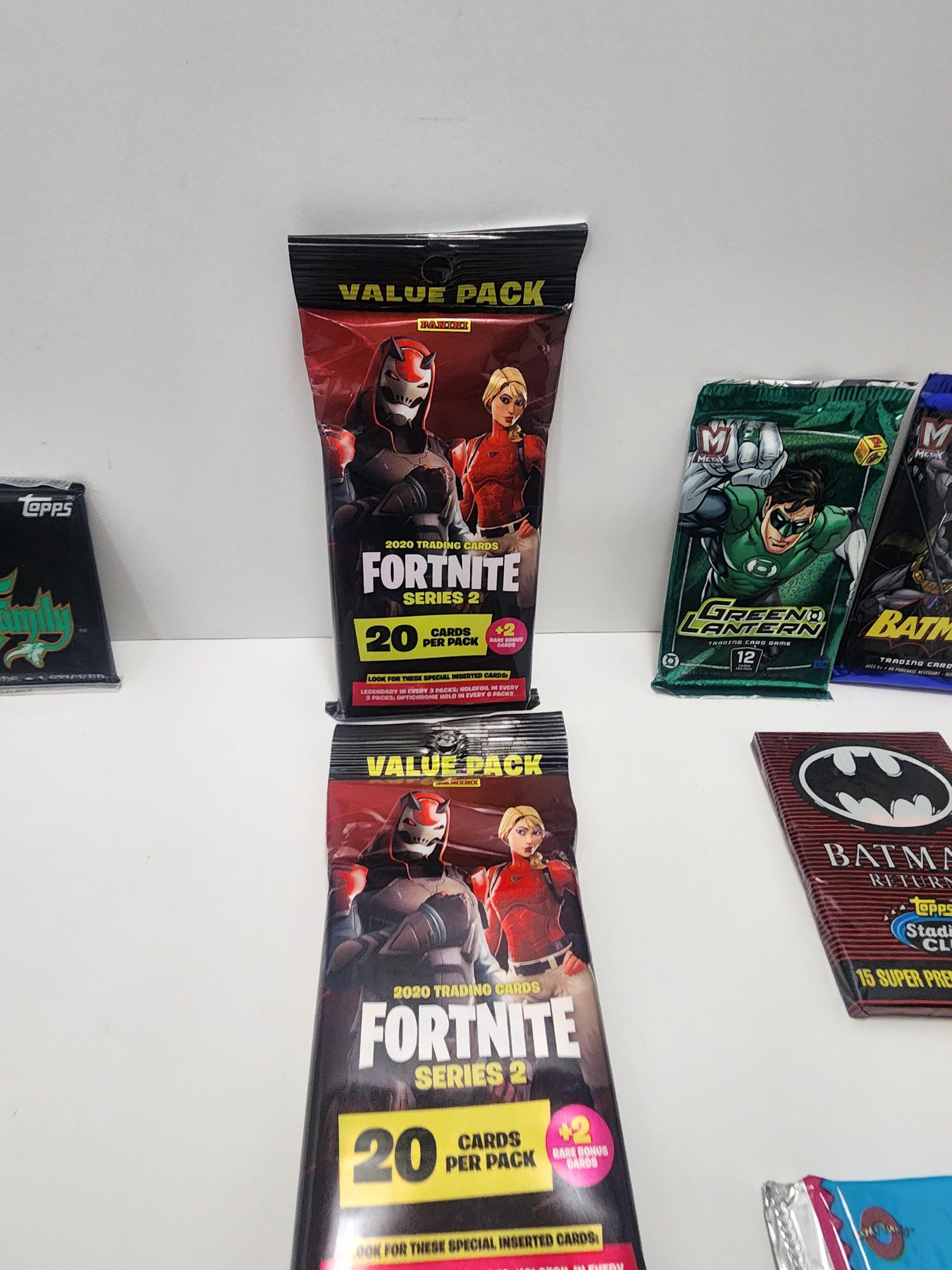 Trading Card Vintage Rare Packs - Batman - Green Latern - Looney Tunes - Fortnite - Flintstones - Addams Family - Trading Cards - Card Packs