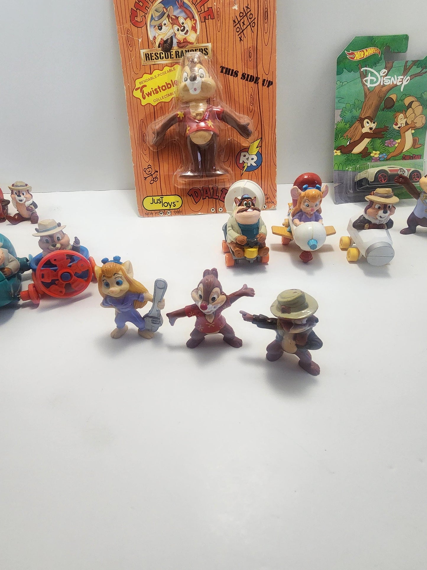 Chip And Dale Rescue Rangers Chipmunks Toys - Chipmunks - Chipmunks Toys - Rescue Rangers - Rescue Rangers Toys - Chip and Dale - Disney