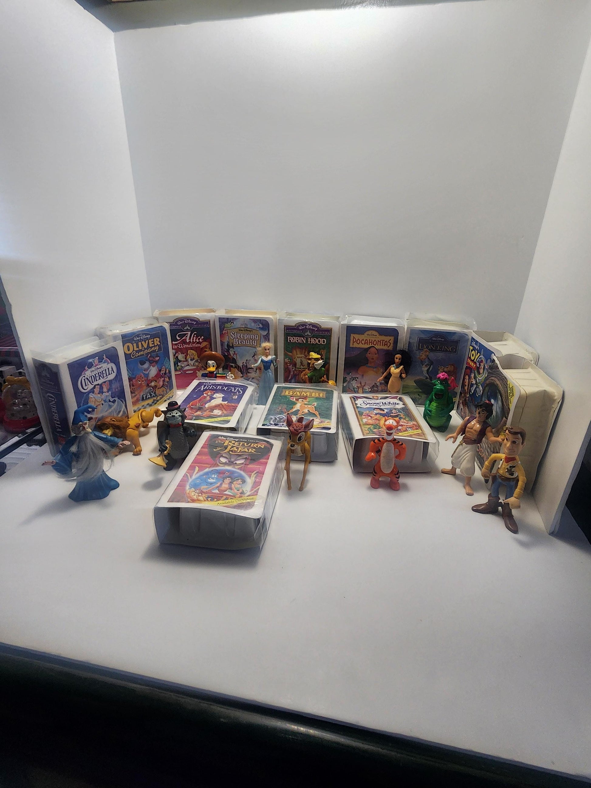 Disney's Masterpiece 1990s Vintage VHS Mcdonalds Happy Meal Toys - Vhs - Disney - Disney Toys - Happy Meal Toys - Fast Food Toys