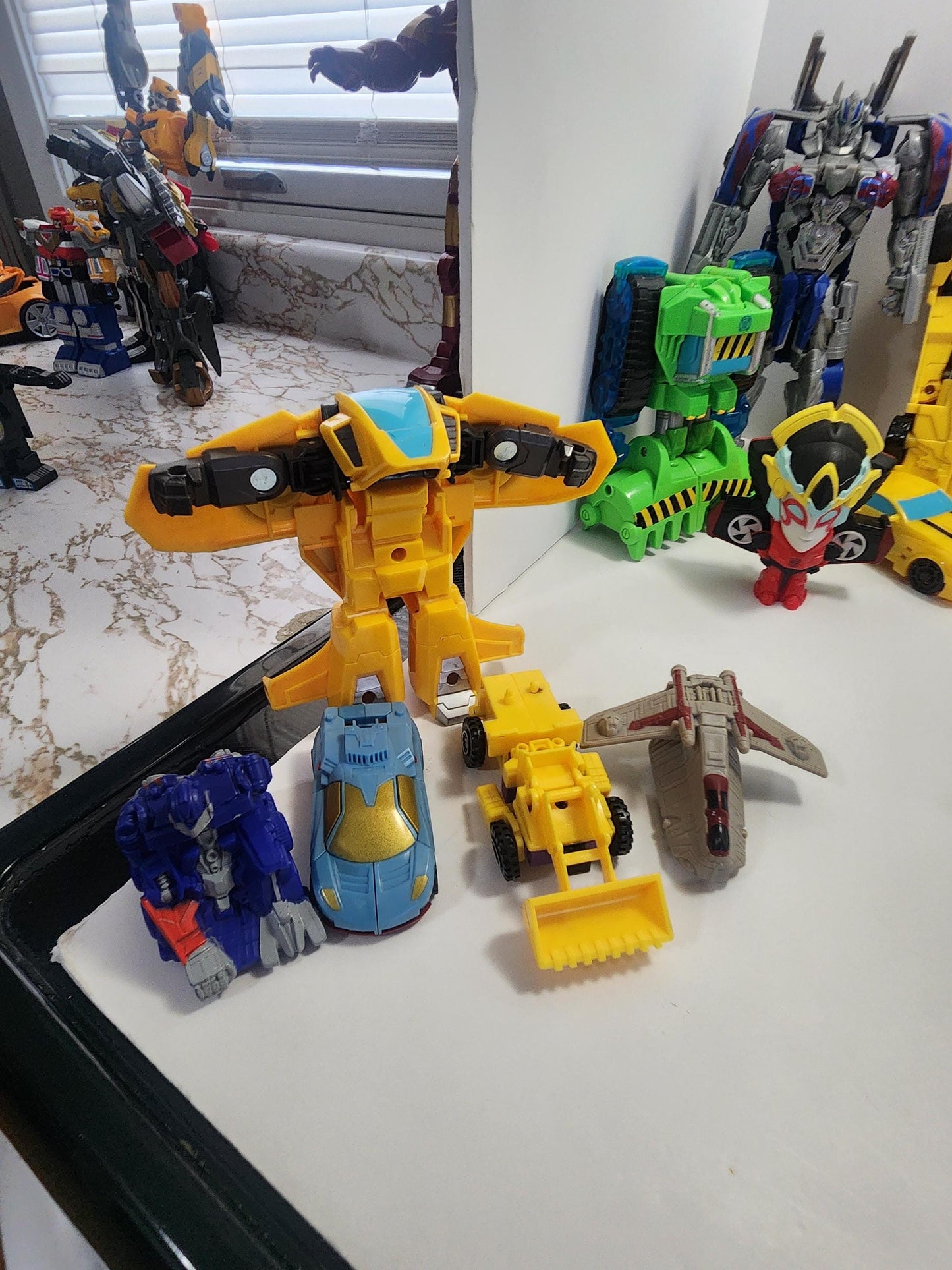Transformers Action Figures Lots - Transformers - Action Figures - Toy Lots - Vintage Transformers - Rescue Bots - Robots - Transformers Fig