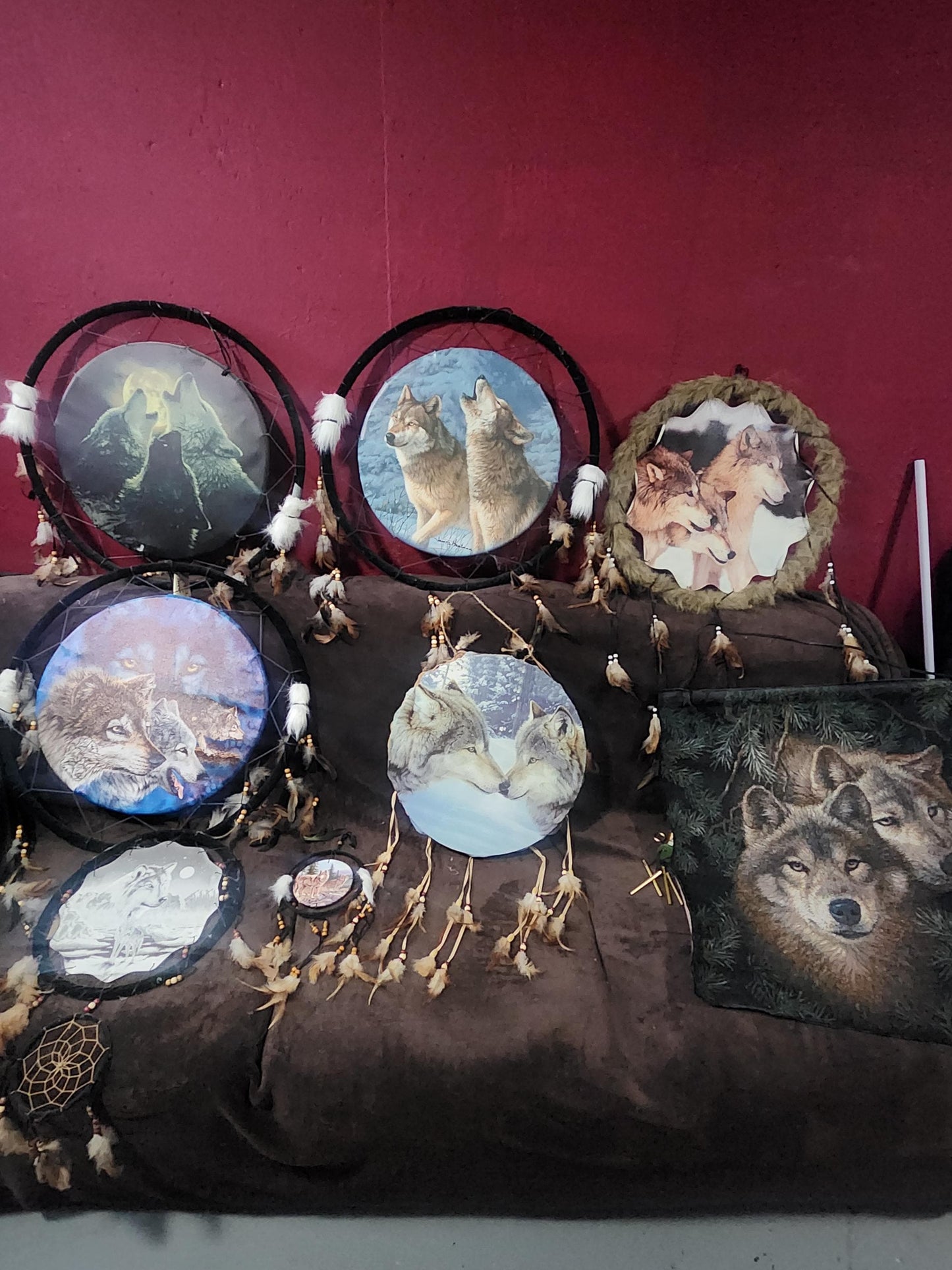 Big Wolf Dreamcatchers - Dreamcatchers - Dream Catchers - Wolf - Wolf Decor - Wolves - Wolf Gifts - Wolf Family - Animal Decor - Wildlife