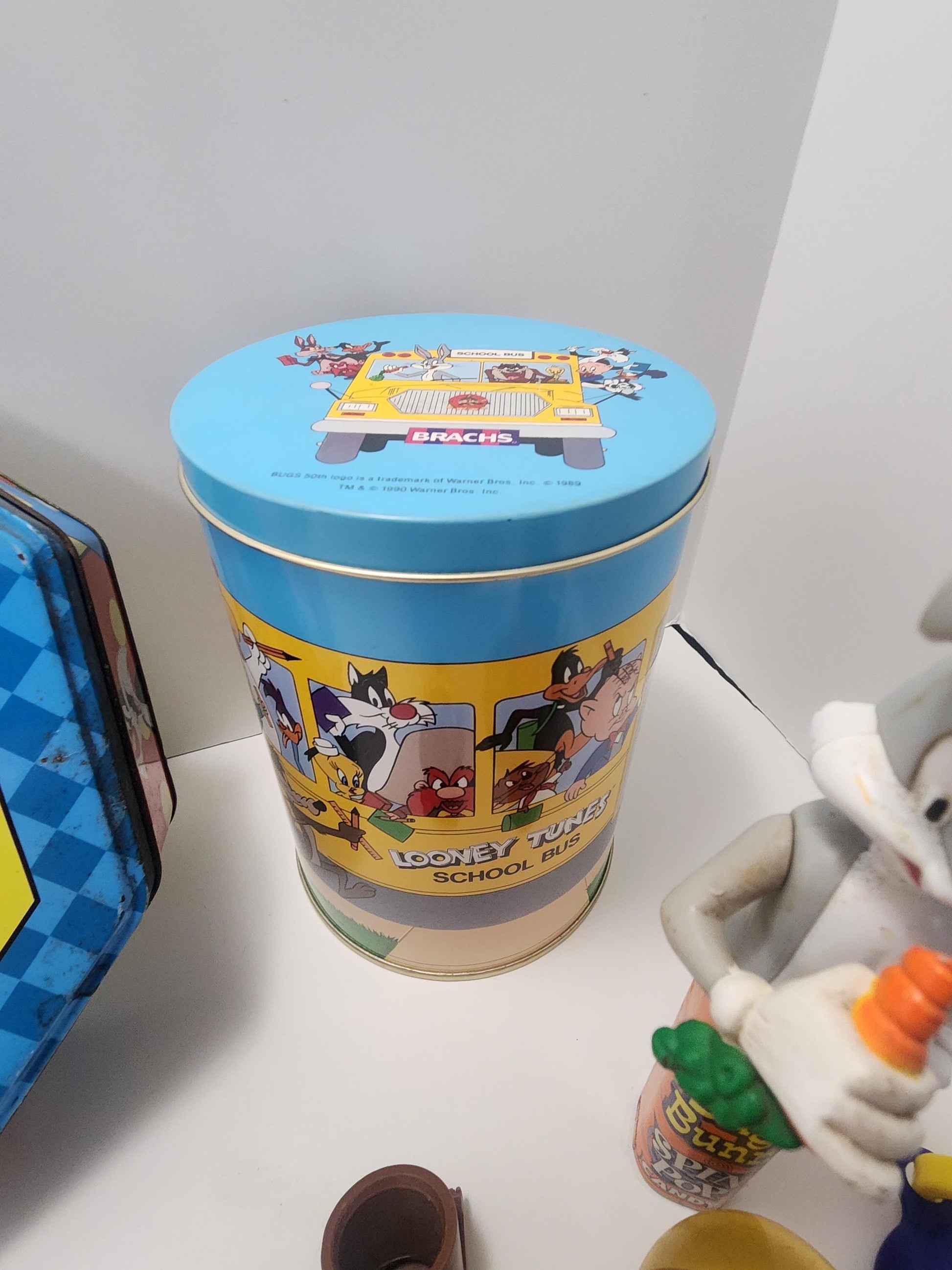Looney Tunes Vintage Toys Tins Coin Bank - Buggs Bunny - Tazmanian Devil - Roadrunner - Looney Tunes - Looney Toons - Coin Bank - Tins