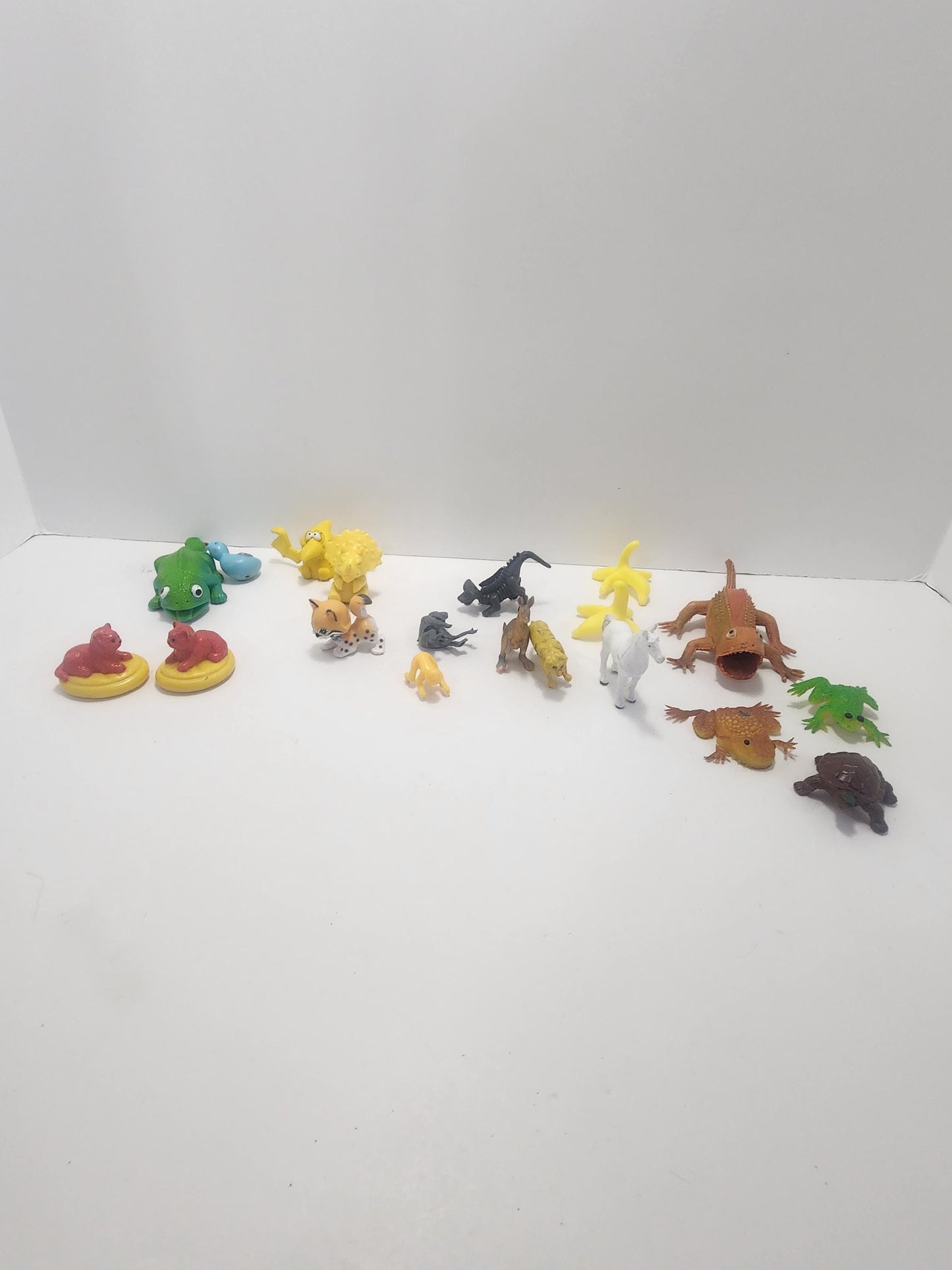 Pets and Animals Toy Playset Lot - Toy Lot - Cats - Pets - Animals - Animal Toys - Pretend Toys - Pretend Animals - Animal Figures