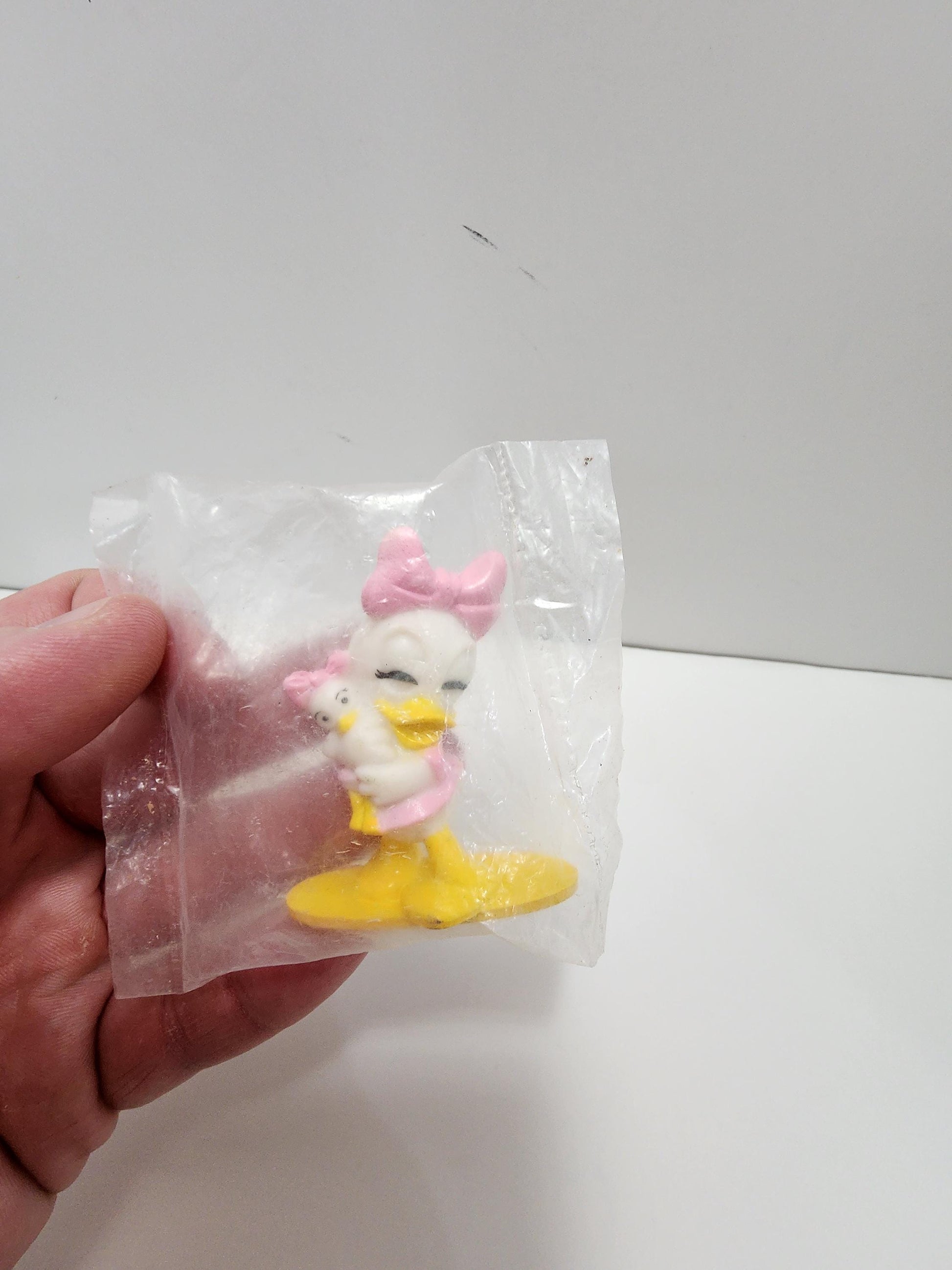 Disney Kelloggs 1991 Cereal Toy Pvc Figure Duck Tales Daisy Duck - Daisy Duck - Duck Tales - Pvc Figures - Disney - Kellogg - Cereal Toys