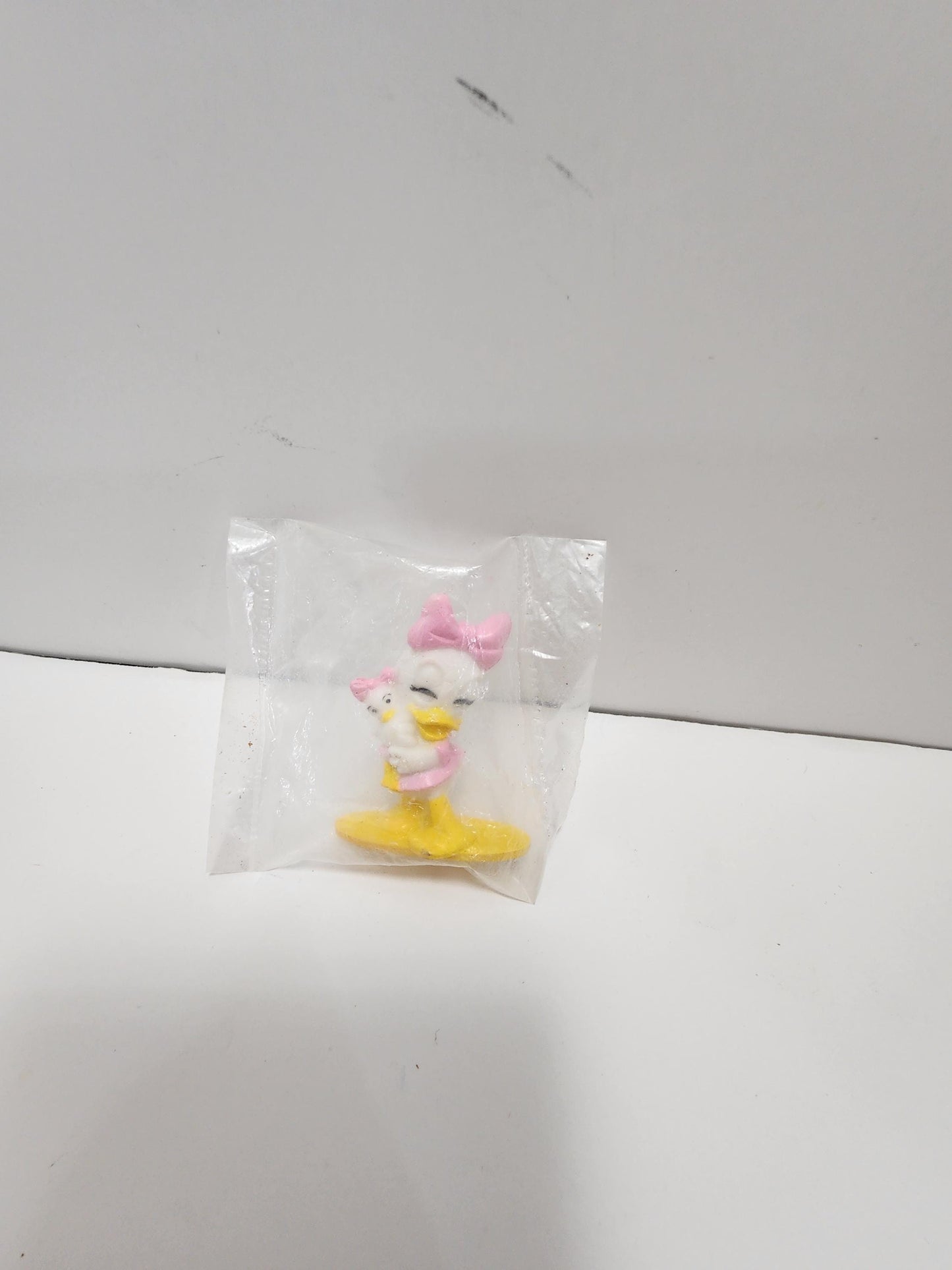 Disney Kelloggs 1991 Cereal Toy Pvc Figure Duck Tales Daisy Duck - Daisy Duck - Duck Tales - Pvc Figures - Disney - Kellogg - Cereal Toys