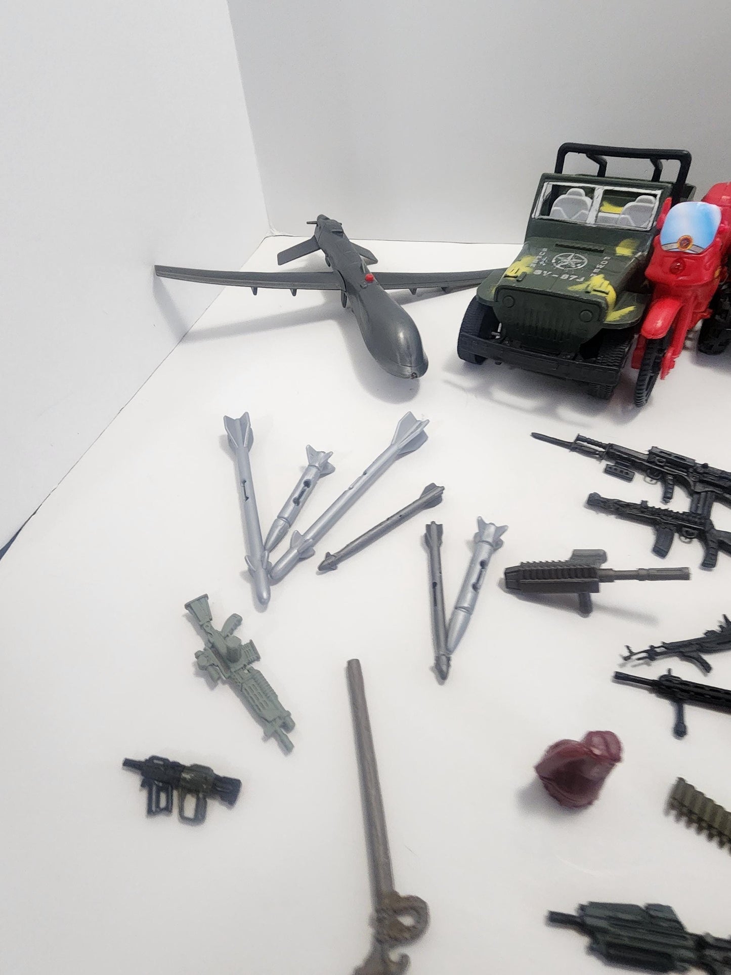 Action Figure Military and Vehicles with Weapons Toy Playset - Playset - Military Toys - Toy Cars