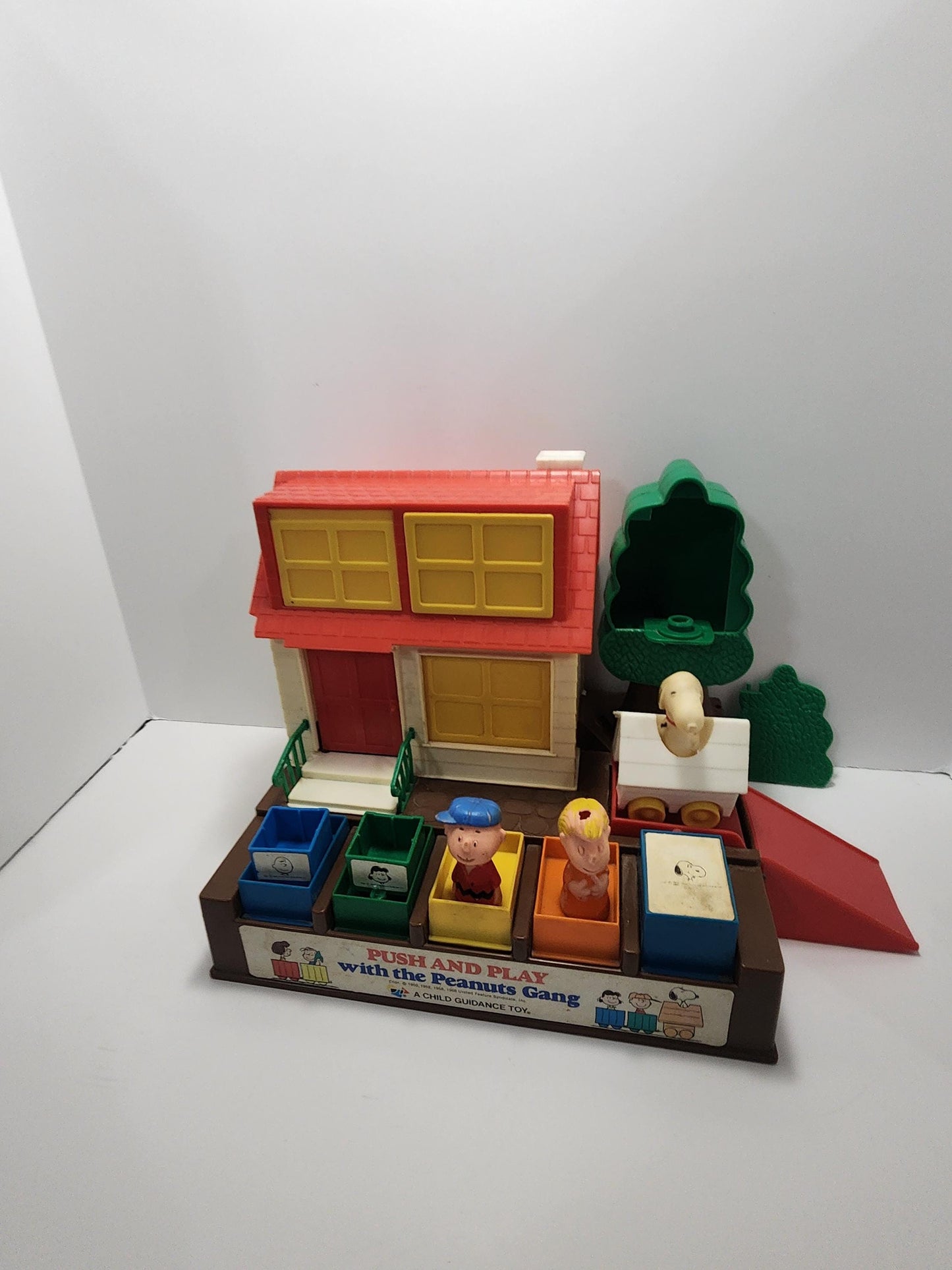 1966 Push and Play With Peanut Gang United Features Syndicate Playset - Peanut Gang - Snoopy - Charlie Brown - Playset - 1960s - Playset