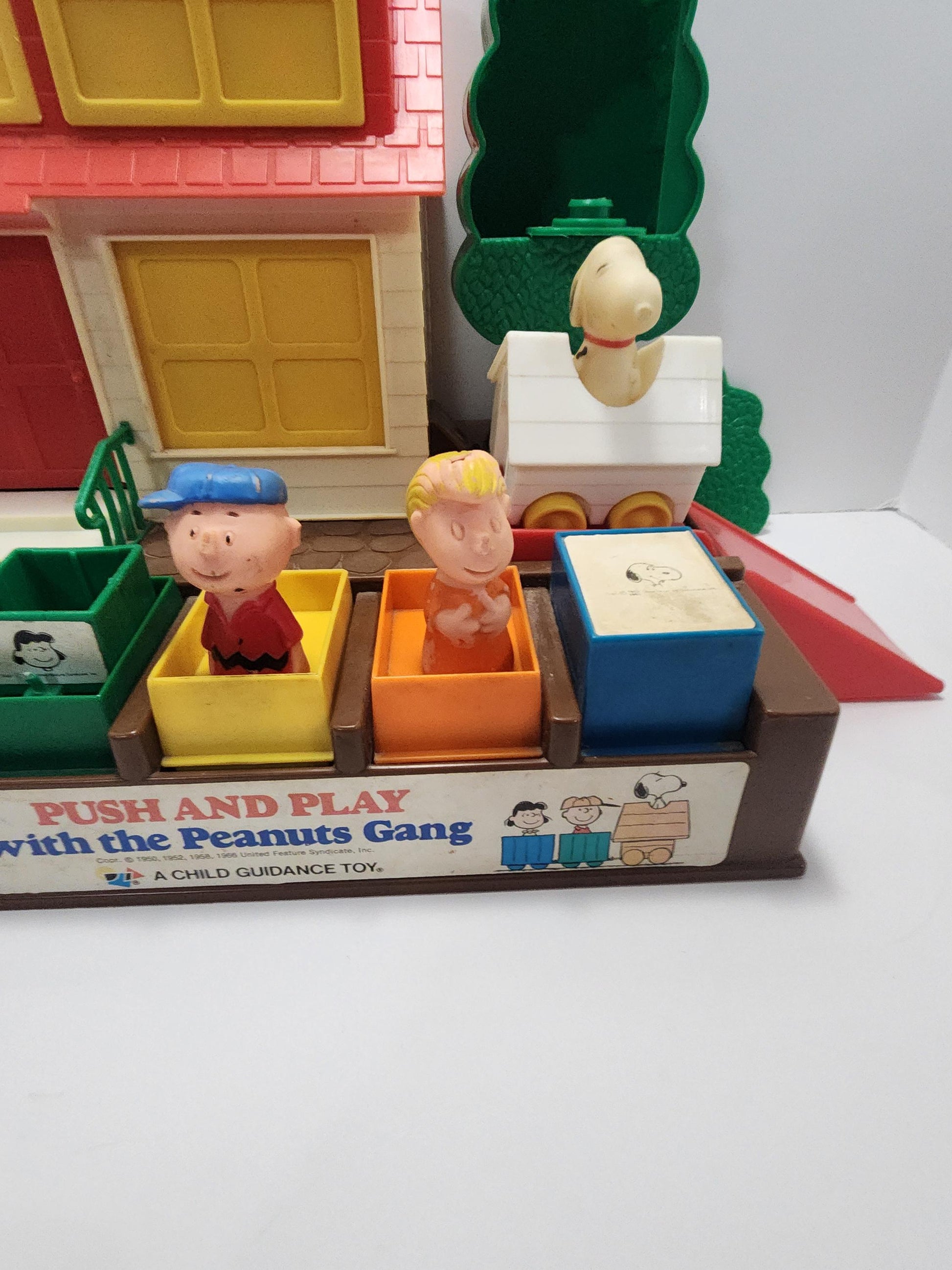 1966 Push and Play With Peanut Gang United Features Syndicate Playset - Peanut Gang - Snoopy - Charlie Brown - Playset - 1960s - Playset