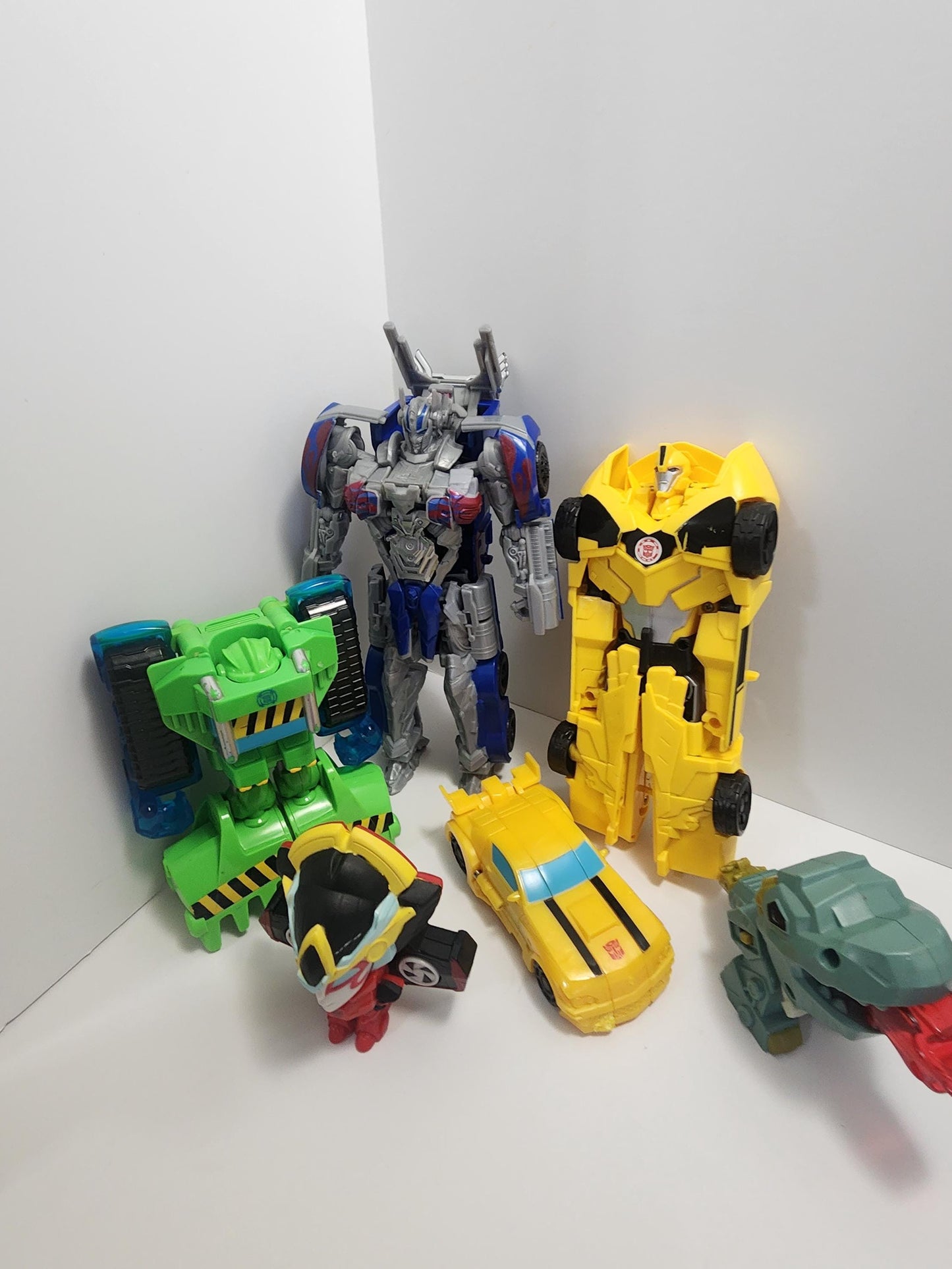 Transformers Action Figures Lots - Transformers - Action Figures - Toy Lots - Vintage Transformers - Rescue Bots - Robots - Transformers Fig