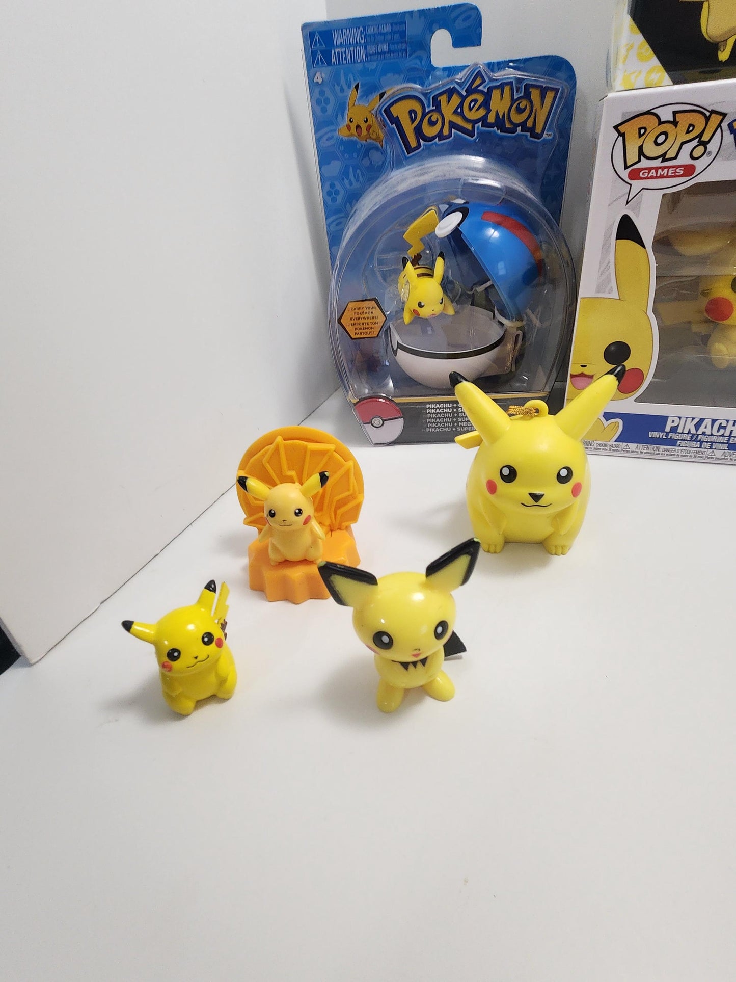 Pikachu Toys and Figures - Pokemom - Pikachu - Figures - Trading Cards - Pokemom Cards - Tcg